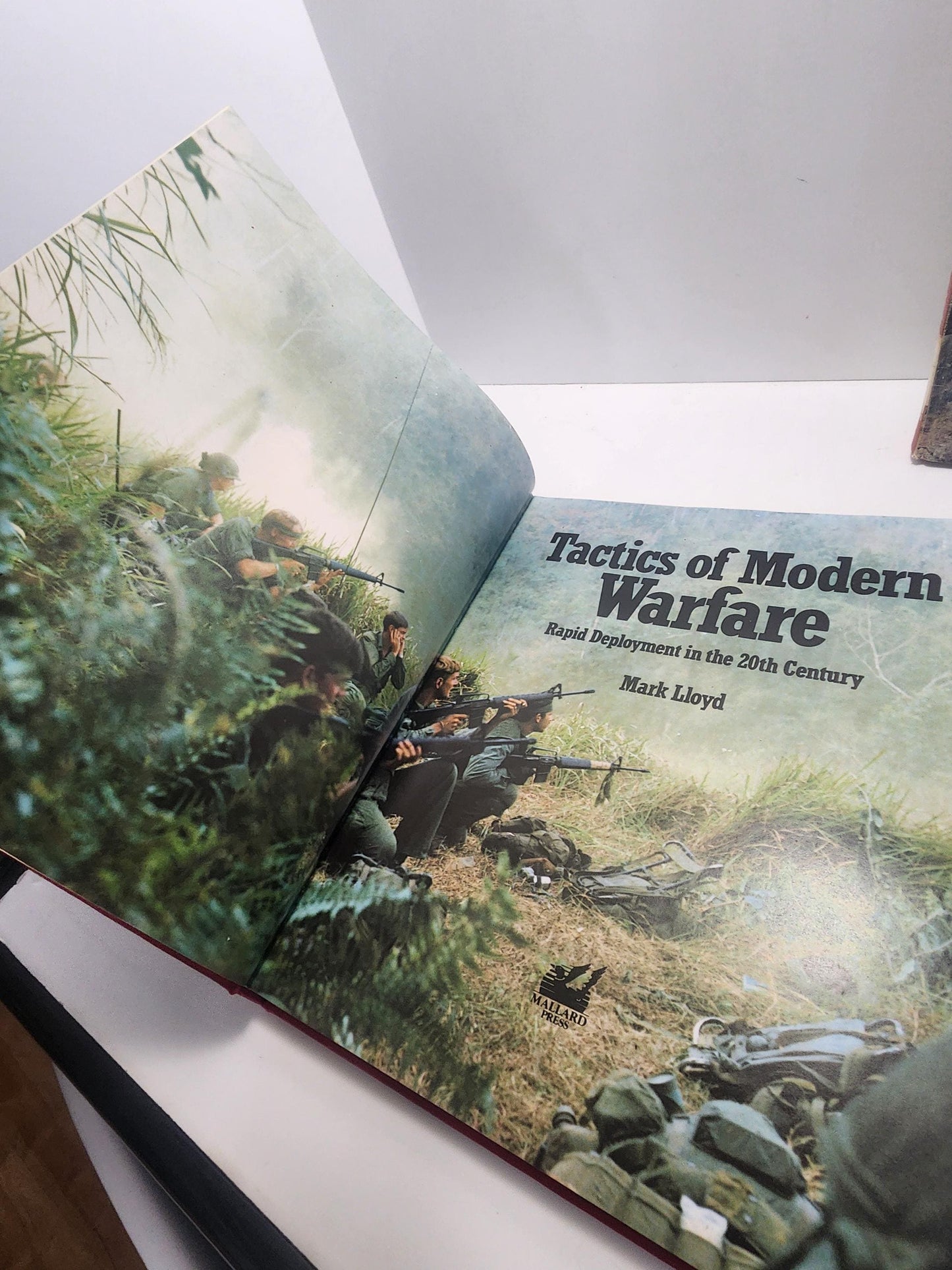 War Battles Vintage Books LOT Of 2 - The Battle Of Waterloo - Modern Warfare - Tactics Of Modern Warfare - War - Army - War Books - History