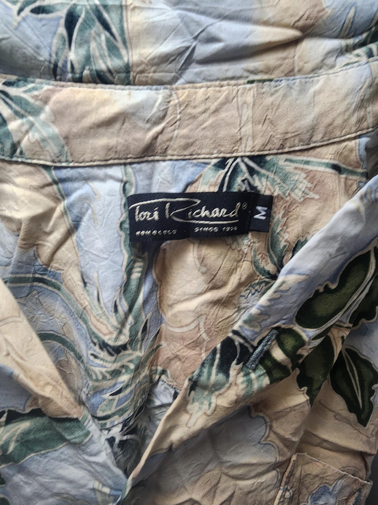 Hawaiian TShirts Size Medium & XL - Tories Richard - Hawaii - Vacation - Vacation Clothes - Shirts - Hawaiian Shirts