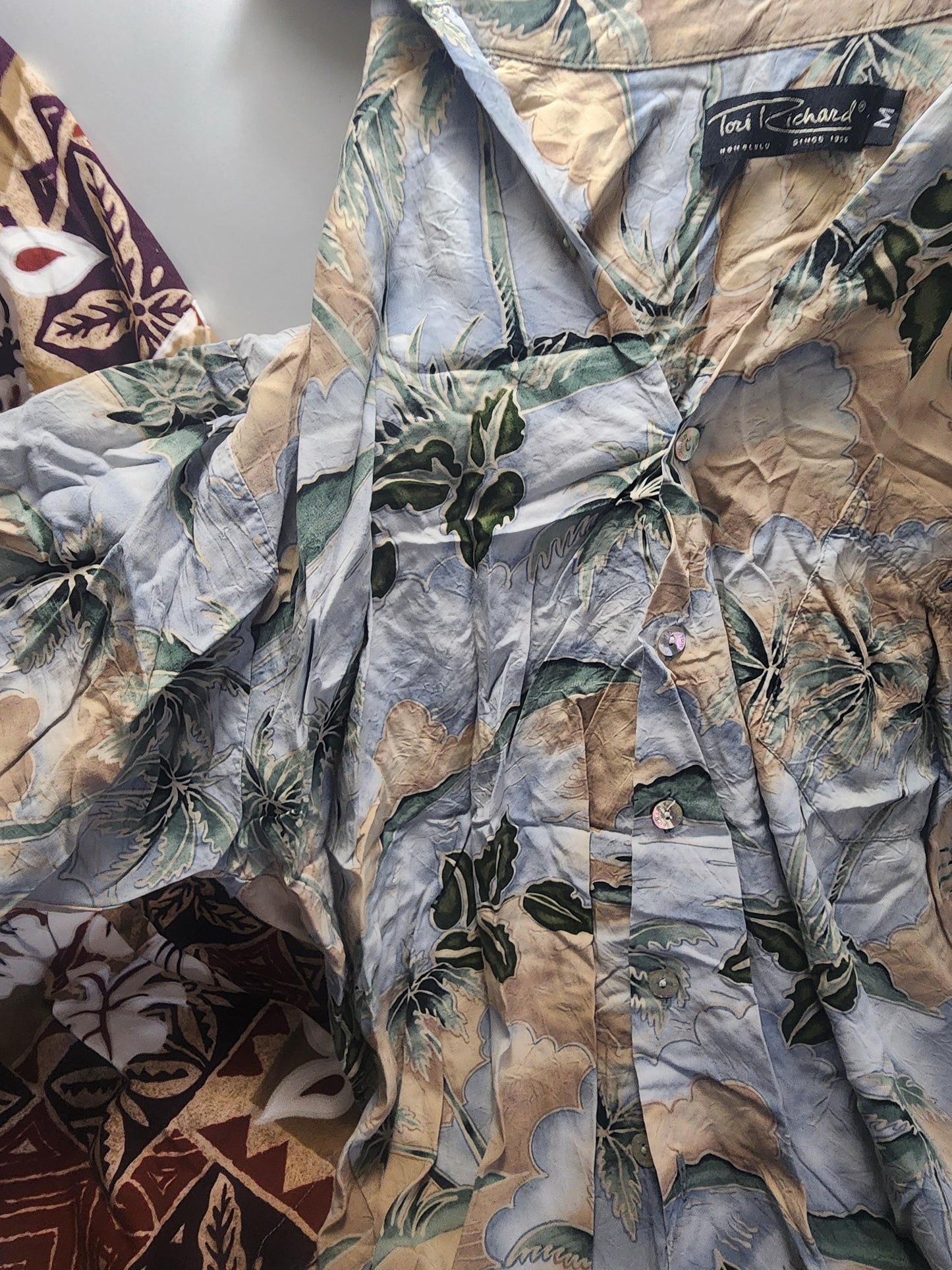 Hawaiian TShirts Size Medium & XL - Tories Richard - Hawaii - Vacation - Vacation Clothes - Shirts - Hawaiian Shirts