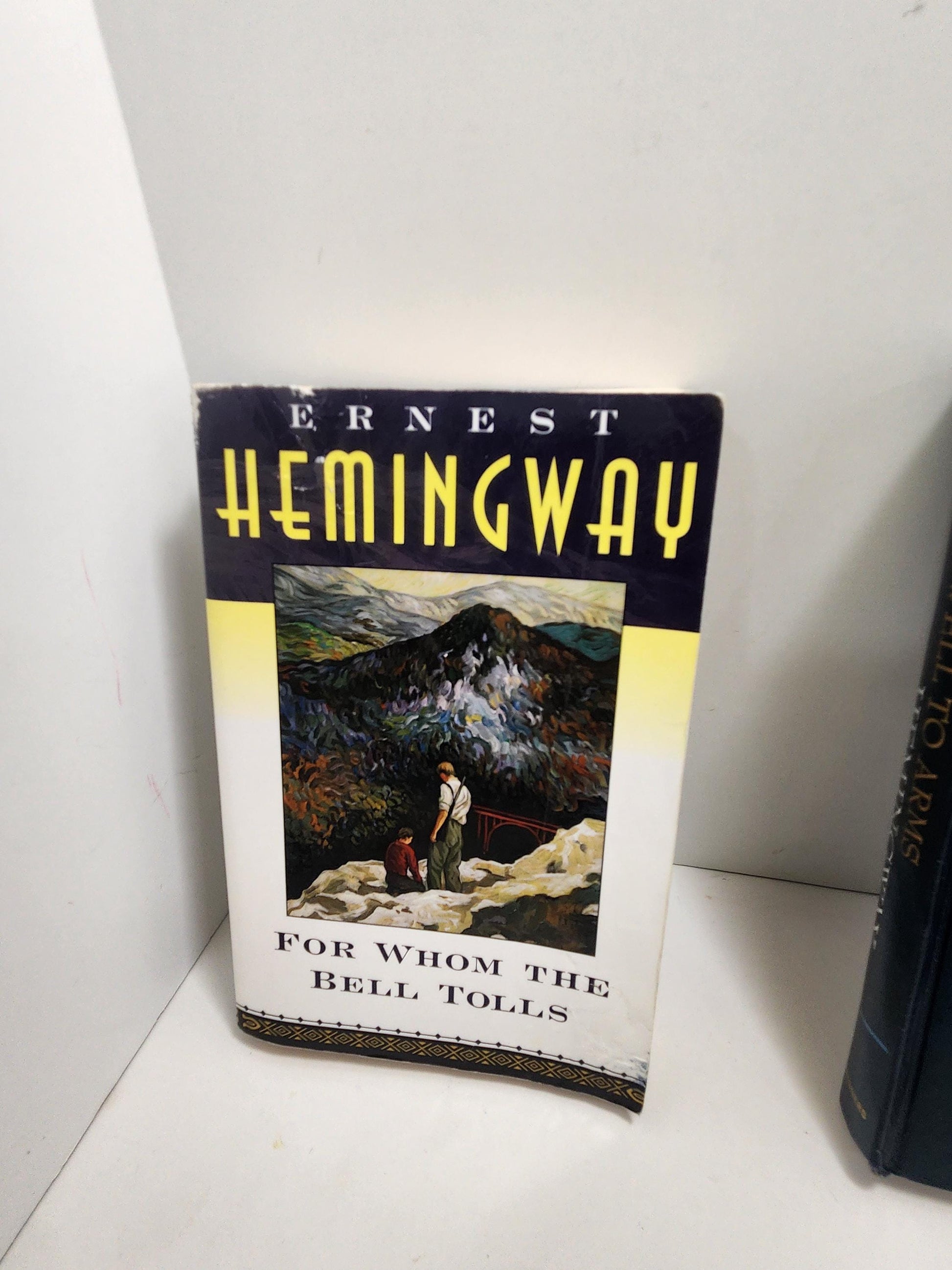 Ernest Hemingway Vintage Books - Ernest Hemingway - Ernest Hemingway Books - For Whom The Bells Toll - A Farewell To Arms - A Moveable Feast