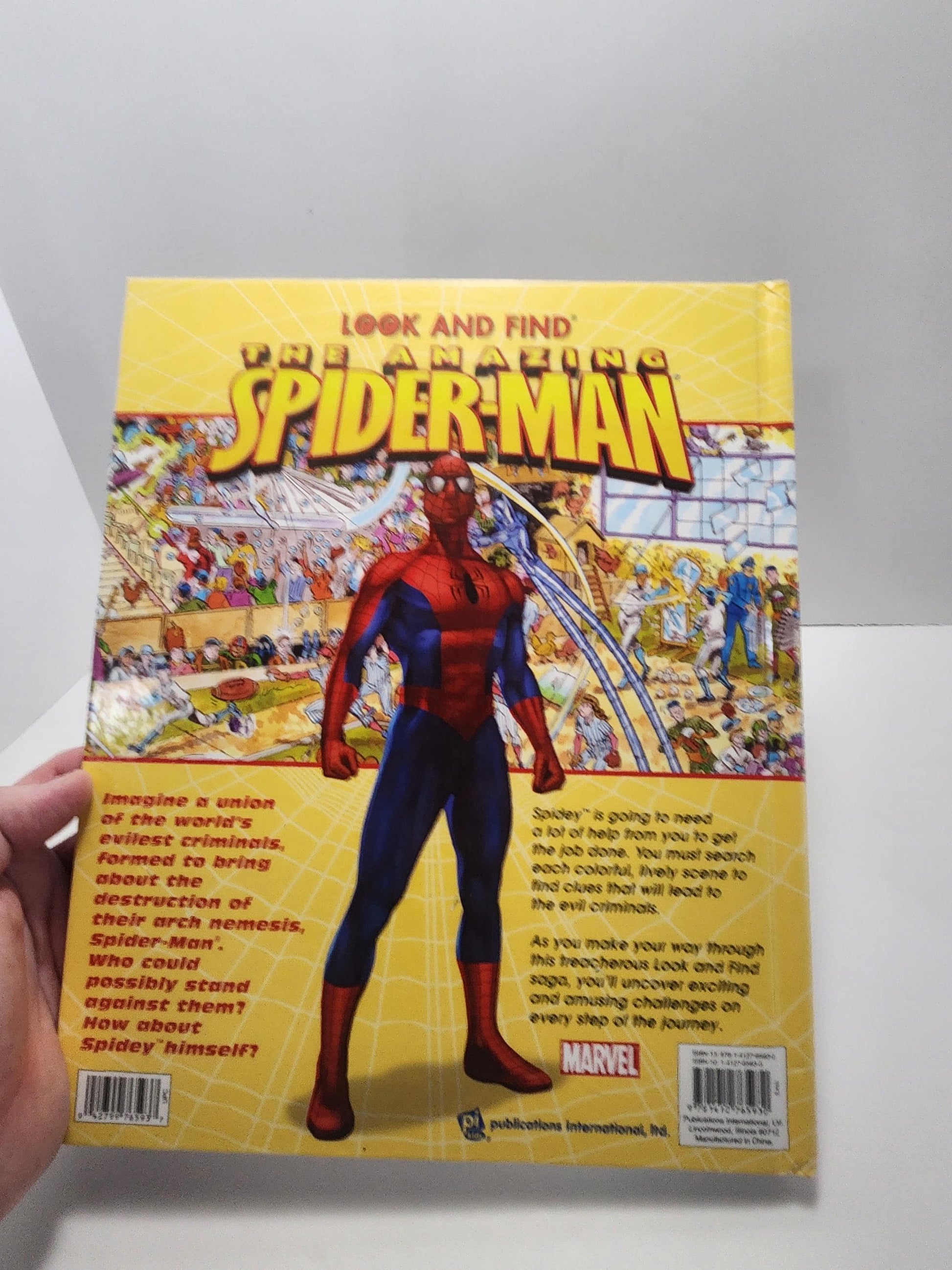 Spiderman Where's Waldo Style Look & Find Book - Ispy - Where's Waldo - Look and Find - Marvel - Spiderman - Spiderman Books - Spiderman Gif