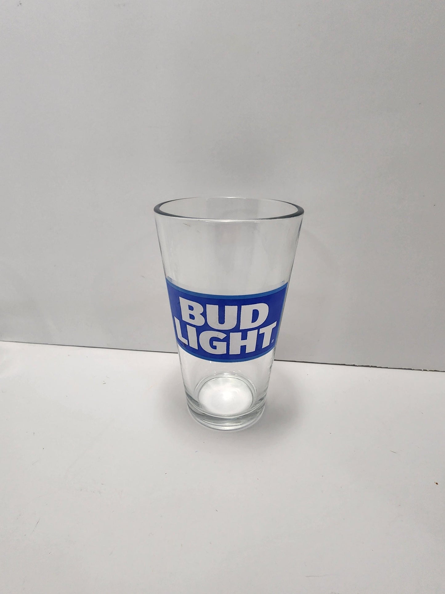 Bud Light Pint Beer Glass - Glasses - Pint Glass - Drinking Glasses - Beer - Budlight - Gift Glasses - Drinkware - Barware