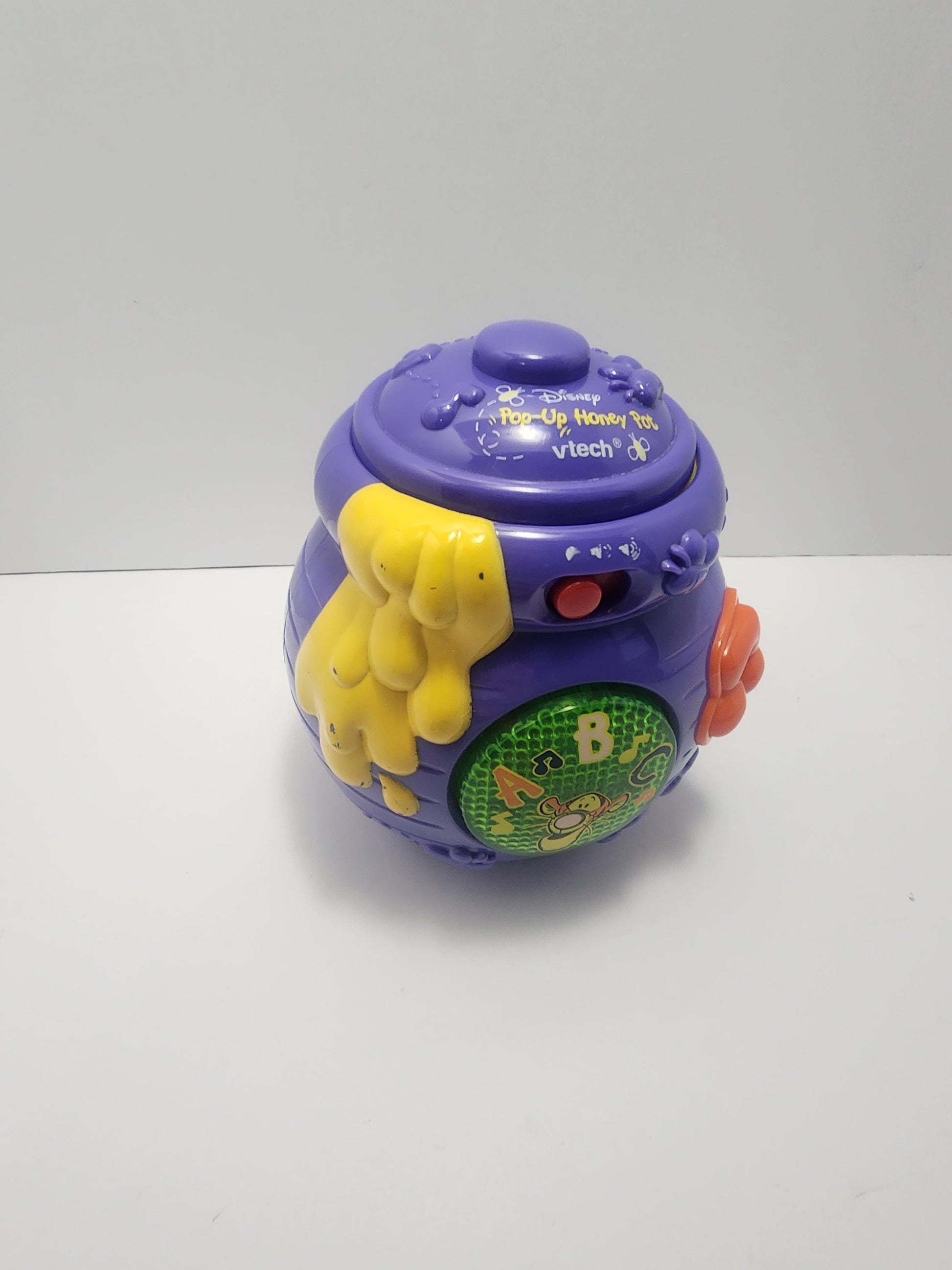 Vtech Winnie The Pooh Peek A Boo Singing Honeypot Electronic Game - Winnie The Pooh - Games - Interactive Toys - Vtech - Honeypot - Disney