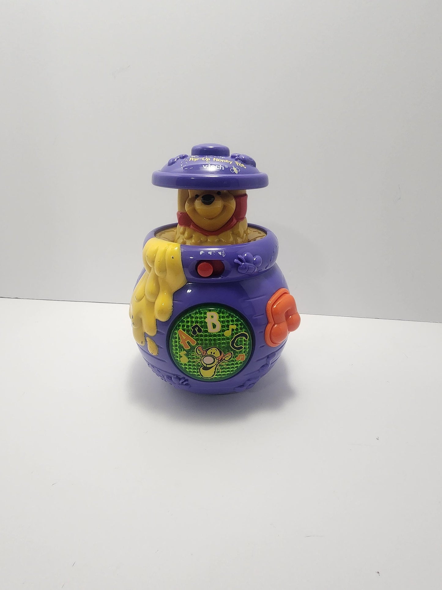 Vtech Winnie The Pooh Peek A Boo Singing Honeypot Electronic Game - Winnie The Pooh - Games - Interactive Toys - Vtech - Honeypot - Disney