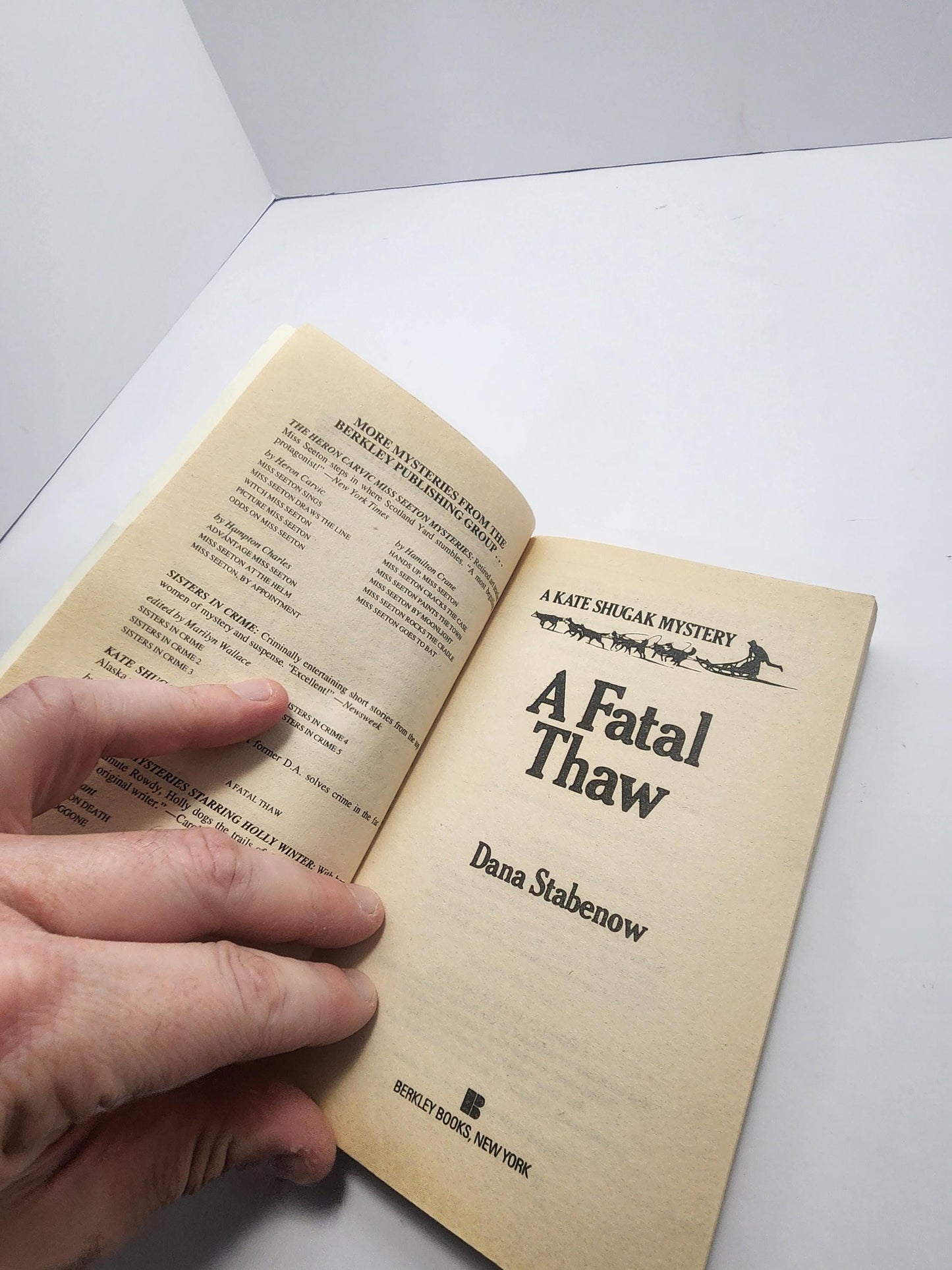 1993 A Fatal Thaw Mystery Novel By Dana Stabenow - Dana Stabenow - A Fatal Flaw - Paperback Books - Vintage Books - Dana Stabenow Books