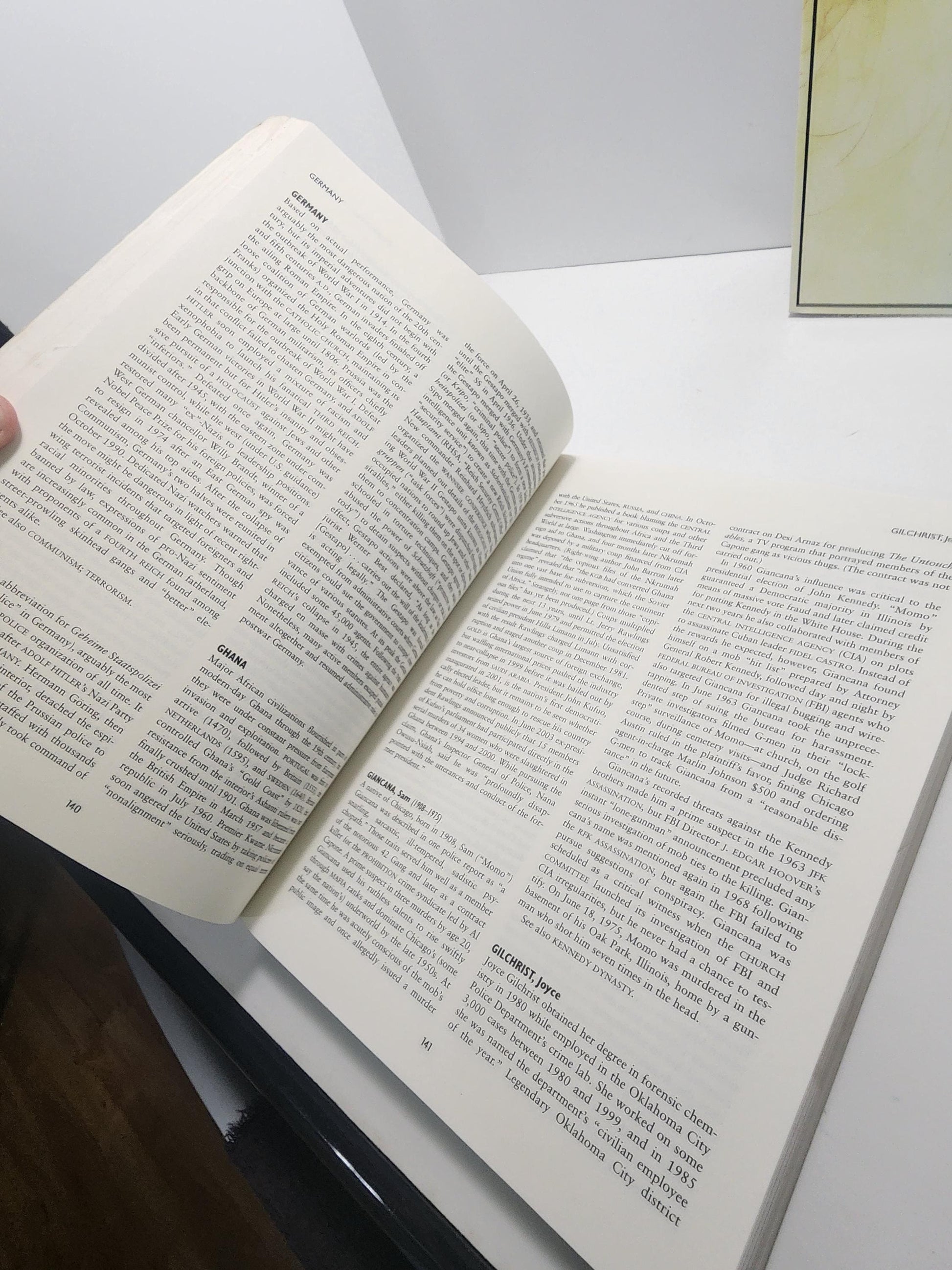 Science Stumpers OR Conspiracies & Conspiracy Theories Vintage Books - Science - Science Books - Conspiracy - Conspiracy Theories - Newton