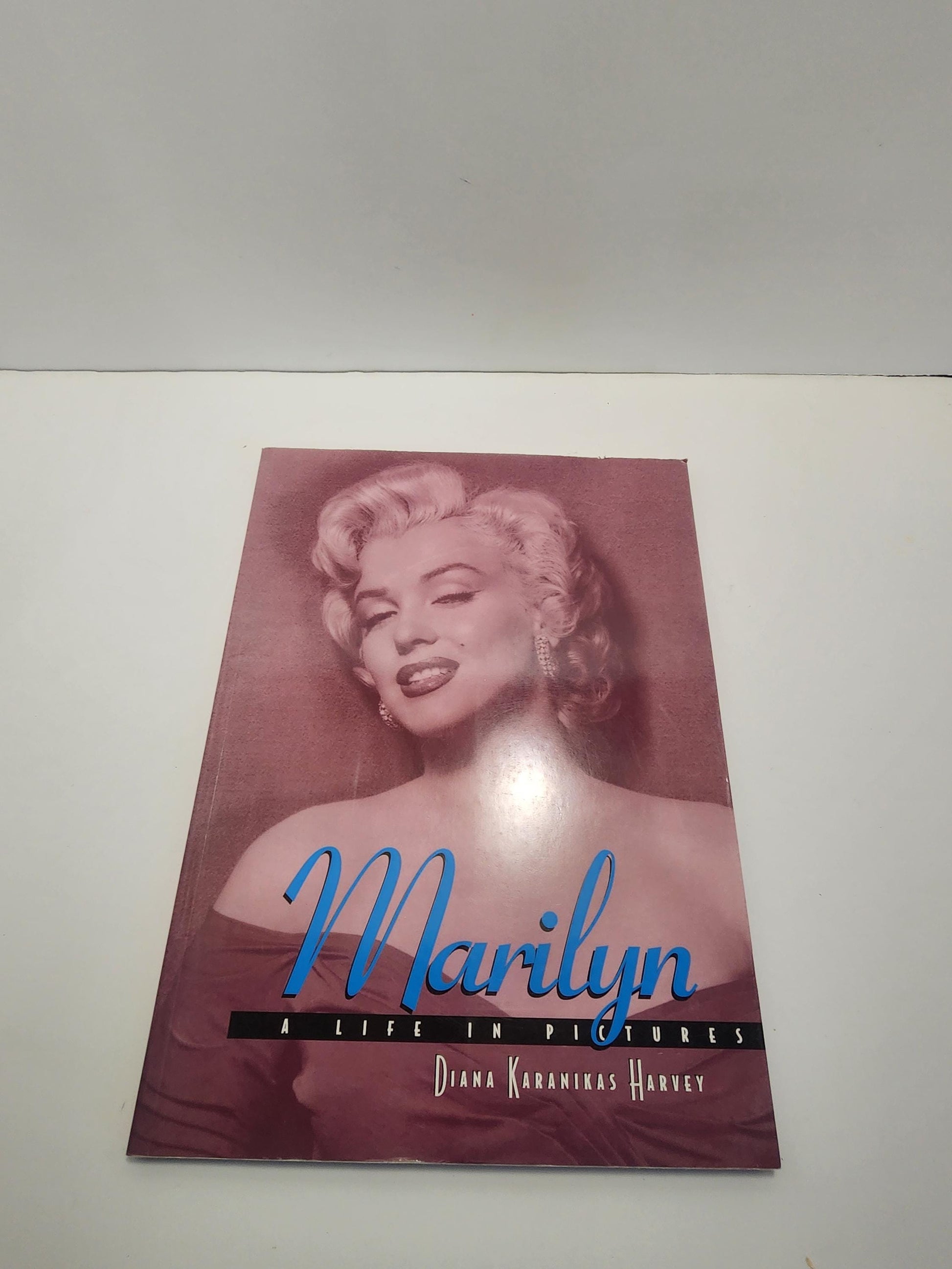 Marilyn Monroe A Life In Pictures By Diana Harvey Vintage 1980's Book - Marilyn Monroe - Vintage Books - A Life In Pictures - Marilyn Gifts
