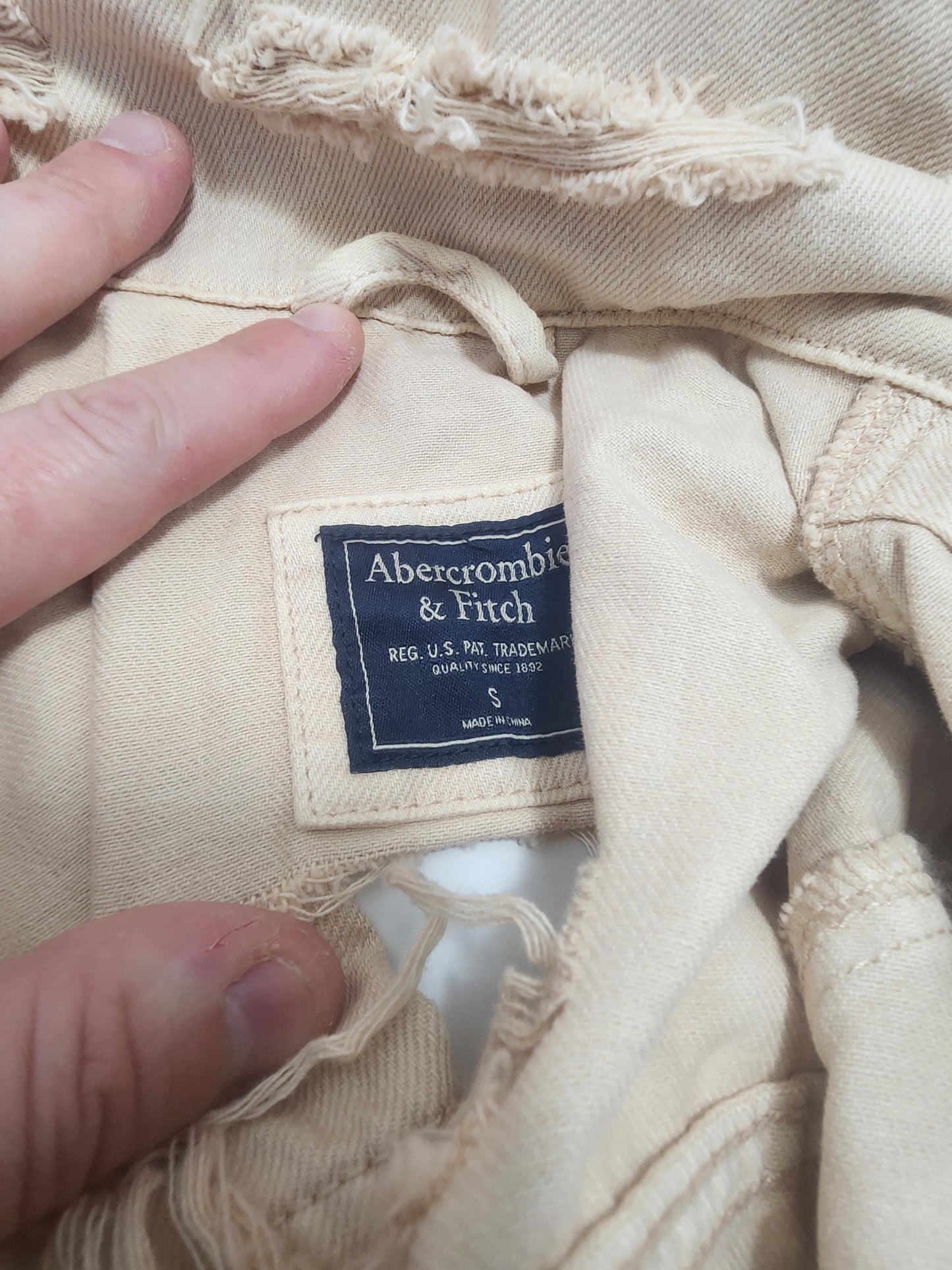 Abercrombie & Fich Size Small Denim Jacket - Jackets - Size Small - Womens Jacket - Clothing - Abercombie and Fich - Abercrombie - Denim