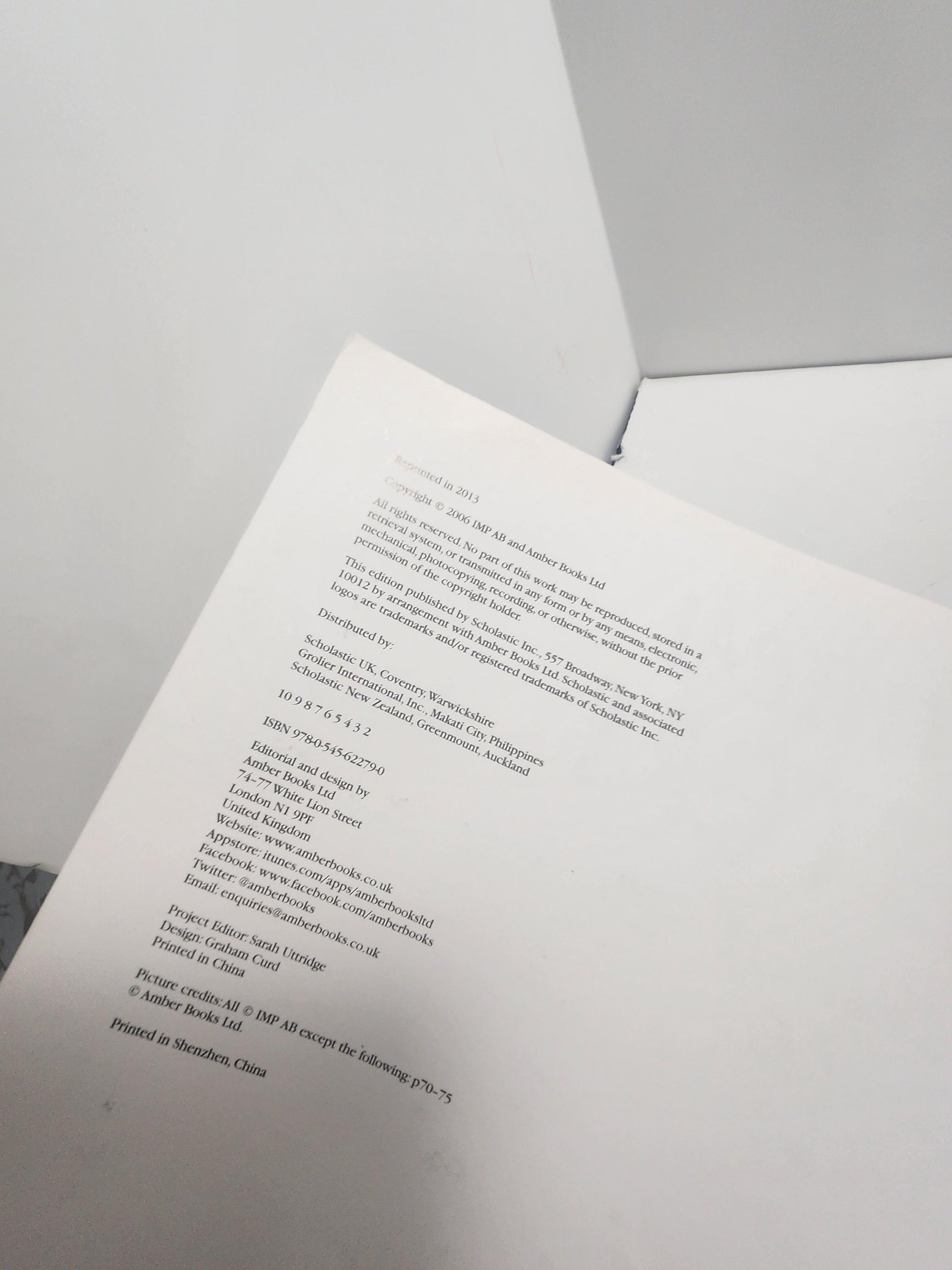 2006 Mythical Monsters Children's Young Adult Book - Mythical Monsters - Monsters - Monster Books - Mythical - 2000's Books - Children's Boo