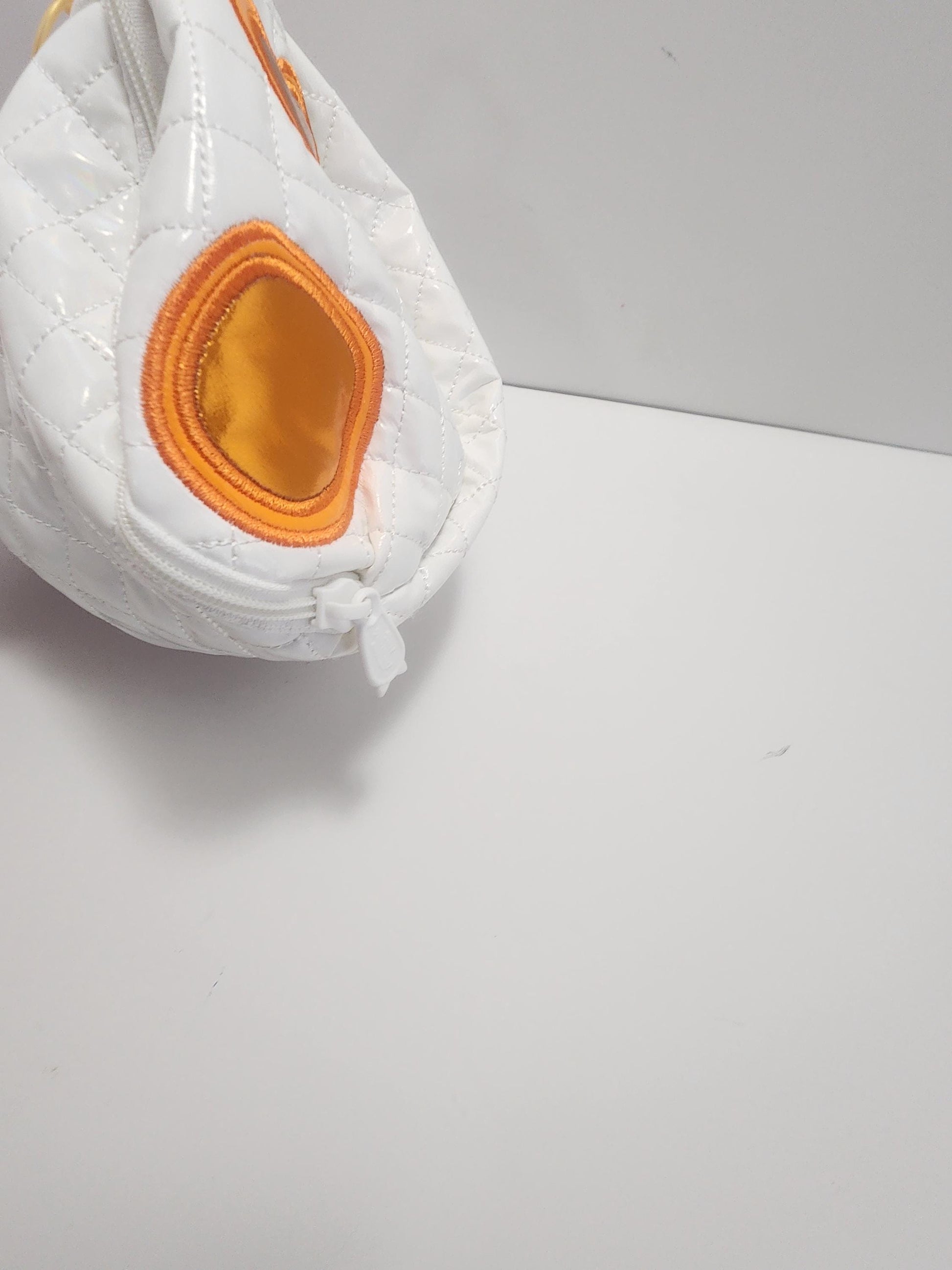 Na! Na! Na! Surprise Glam Series 2 Liling Luck Lucky Cat-Inspired metallic clip-on kitty purse - Purse - Kitty - Cats - Kids Purse - Surpris