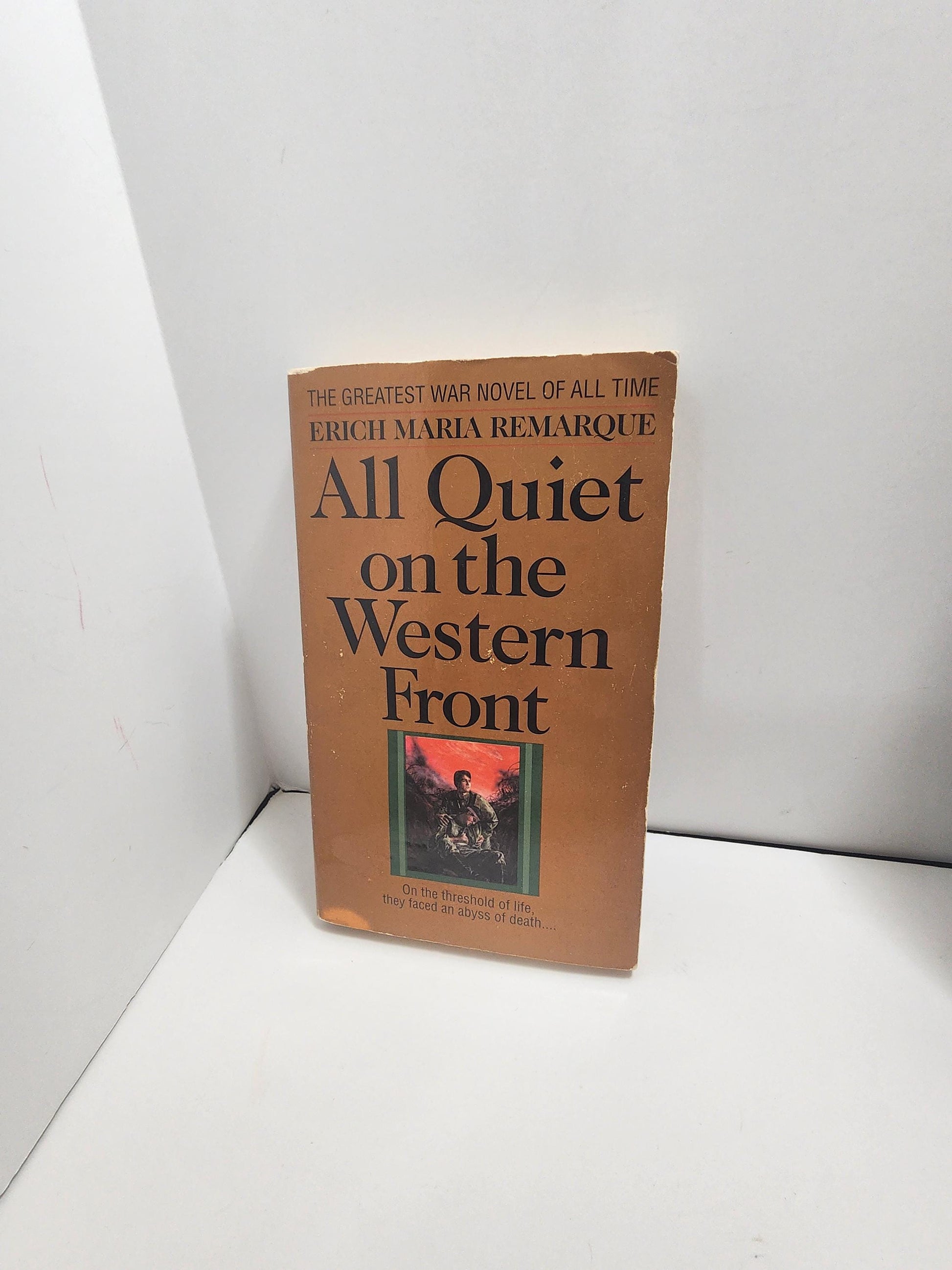 1956 All Quiet On The Western Front by Erich Maria Remarque - Novels - Westerns - Western Books - 1950's - Vintage Books - Erich Remarque