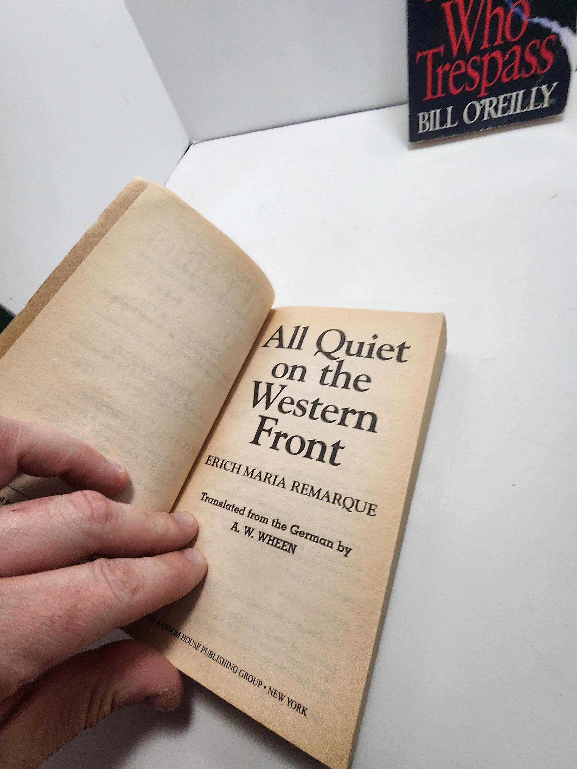 1956 All Quiet On The Western Front by Erich Maria Remarque - Novels - Westerns - Western Books - 1950's - Vintage Books - Erich Remarque