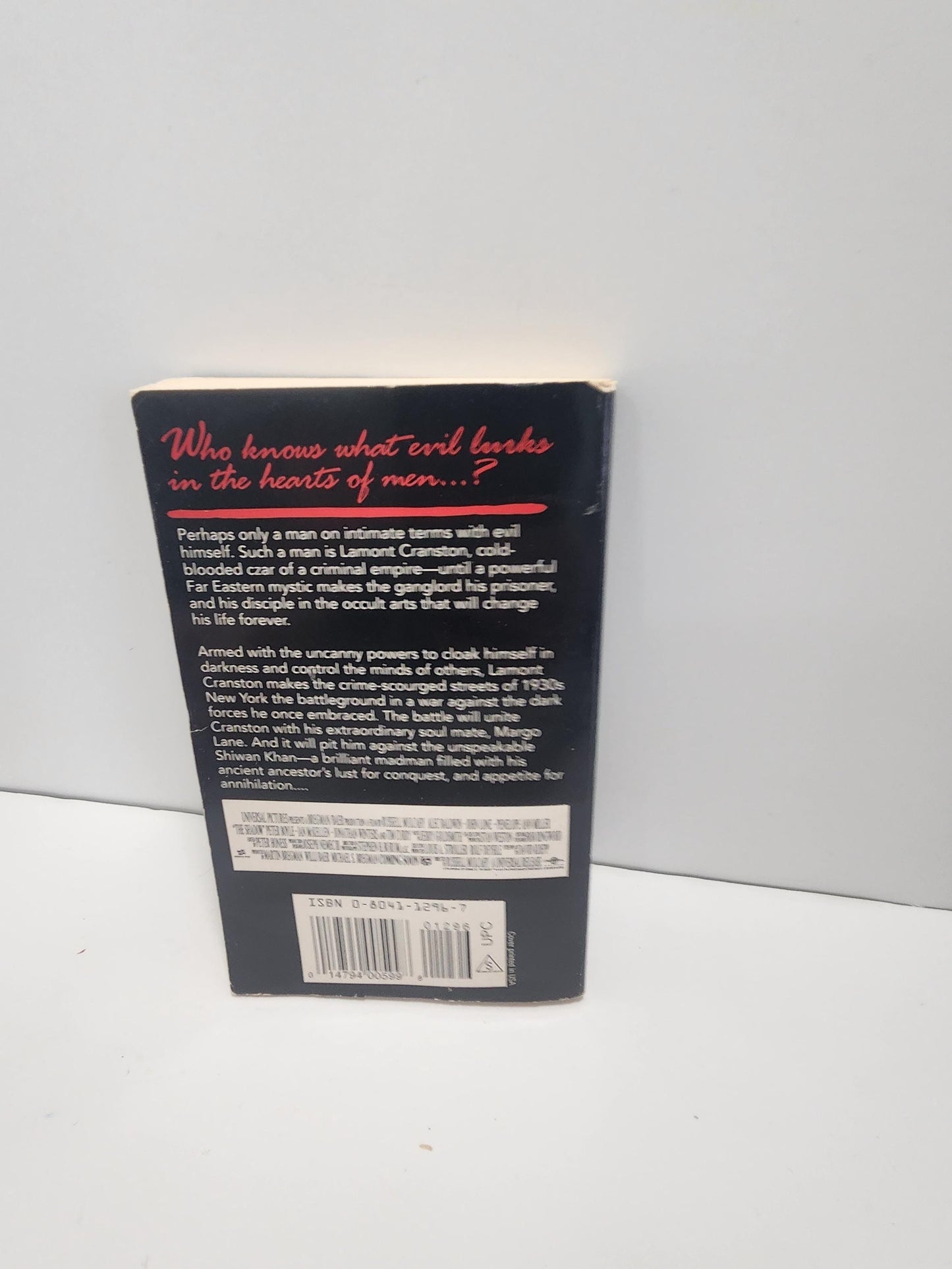 1994 The Shadow by James Luceno Featuring Alec Baldwin - The Shadow - The Shadow Book - Alec Baldwin - Movies - Book Movies - Paperback Book