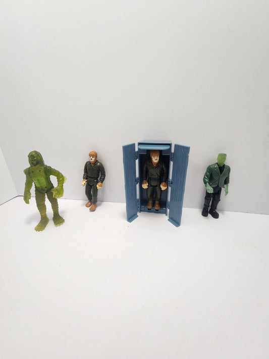Universal Monsters 1999 Werewolf Action Figure With Crate - Universal Monsters - Werewolf - Monsters - Halloween - Action Figures