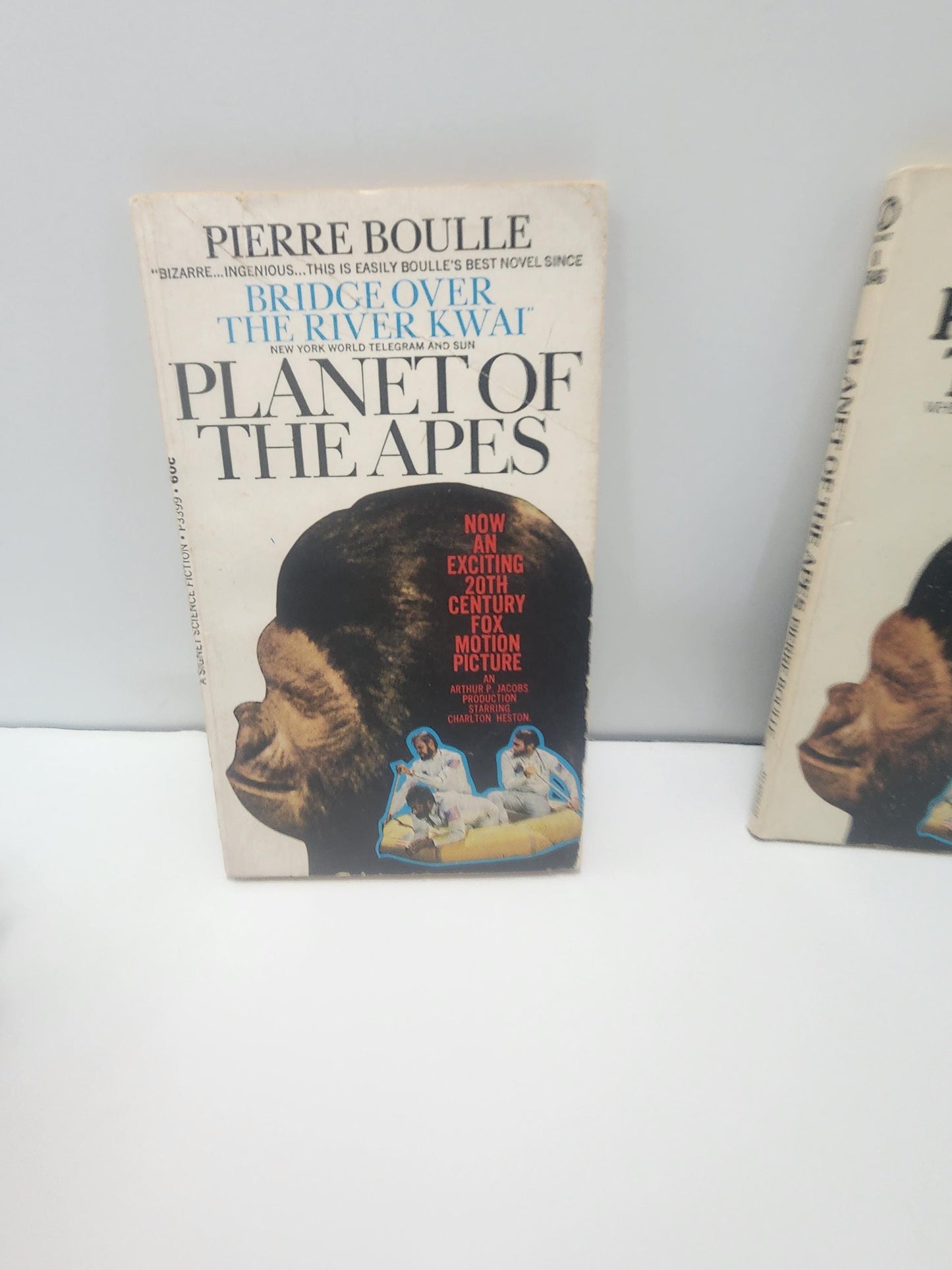 1960's Planet Of The Apes By Pierre Boulle Vintage Paperback Book - Planet Of The Apes - Pierre Boulle - Movies - Movies Into Books - 1960's
