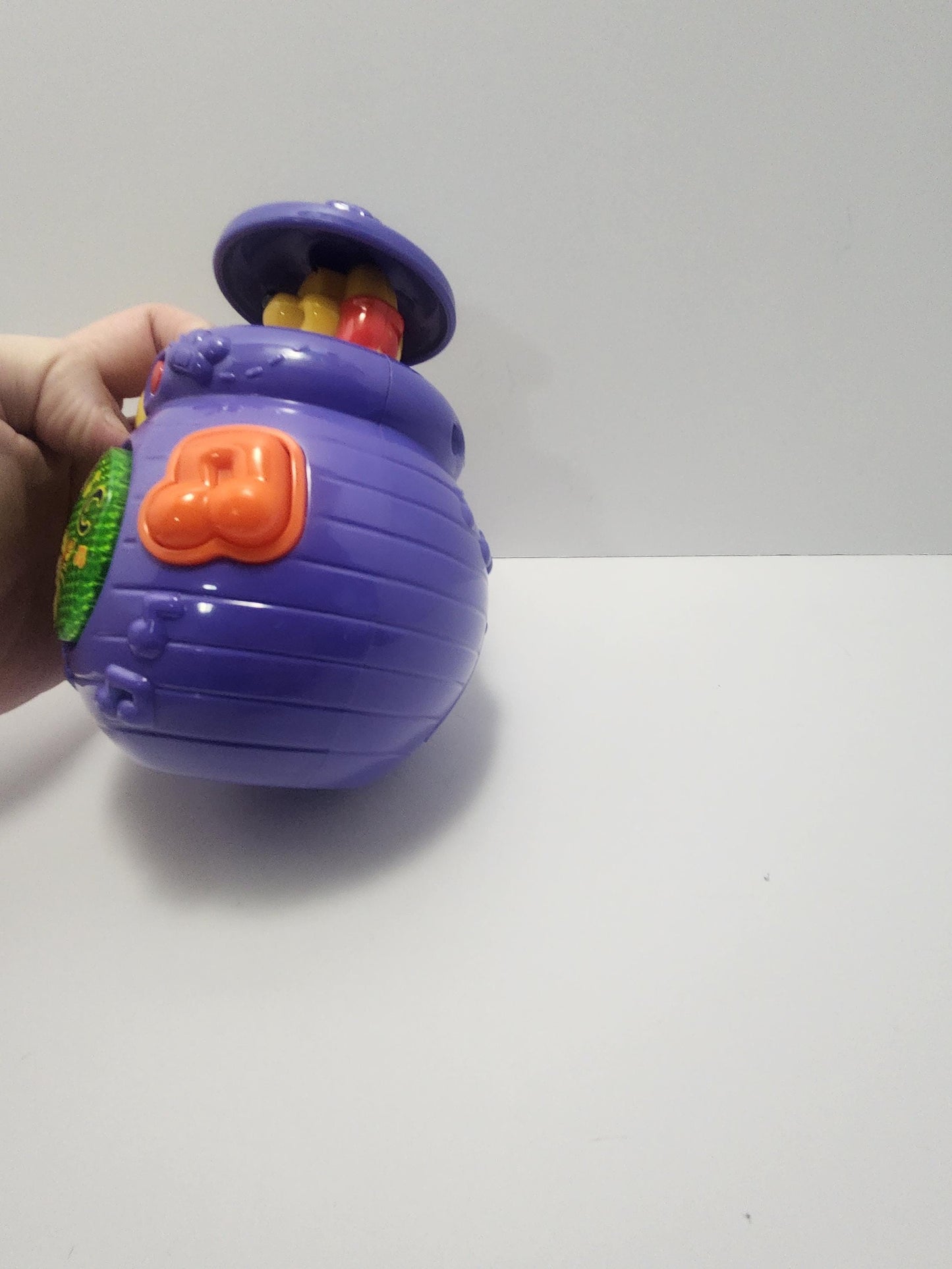 Vtech Winnie The Pooh Peek A Boo Singing Honeypot Electronic Game - Winnie The Pooh - Games - Interactive Toys - Vtech - Honeypot - Disney