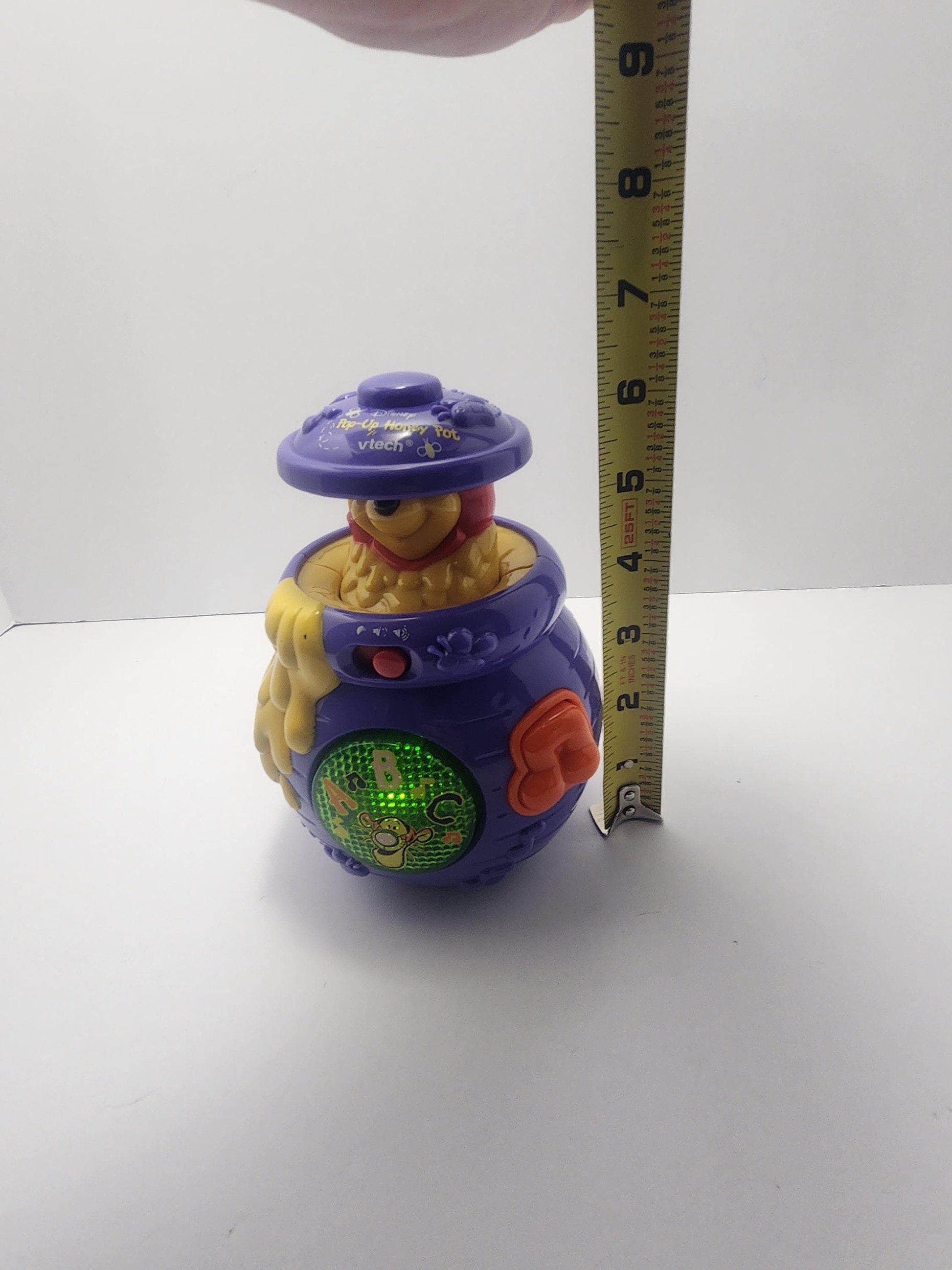 Vtech Winnie The Pooh Peek A Boo Singing Honeypot Electronic Game - Winnie The Pooh - Games - Interactive Toys - Vtech - Honeypot - Disney