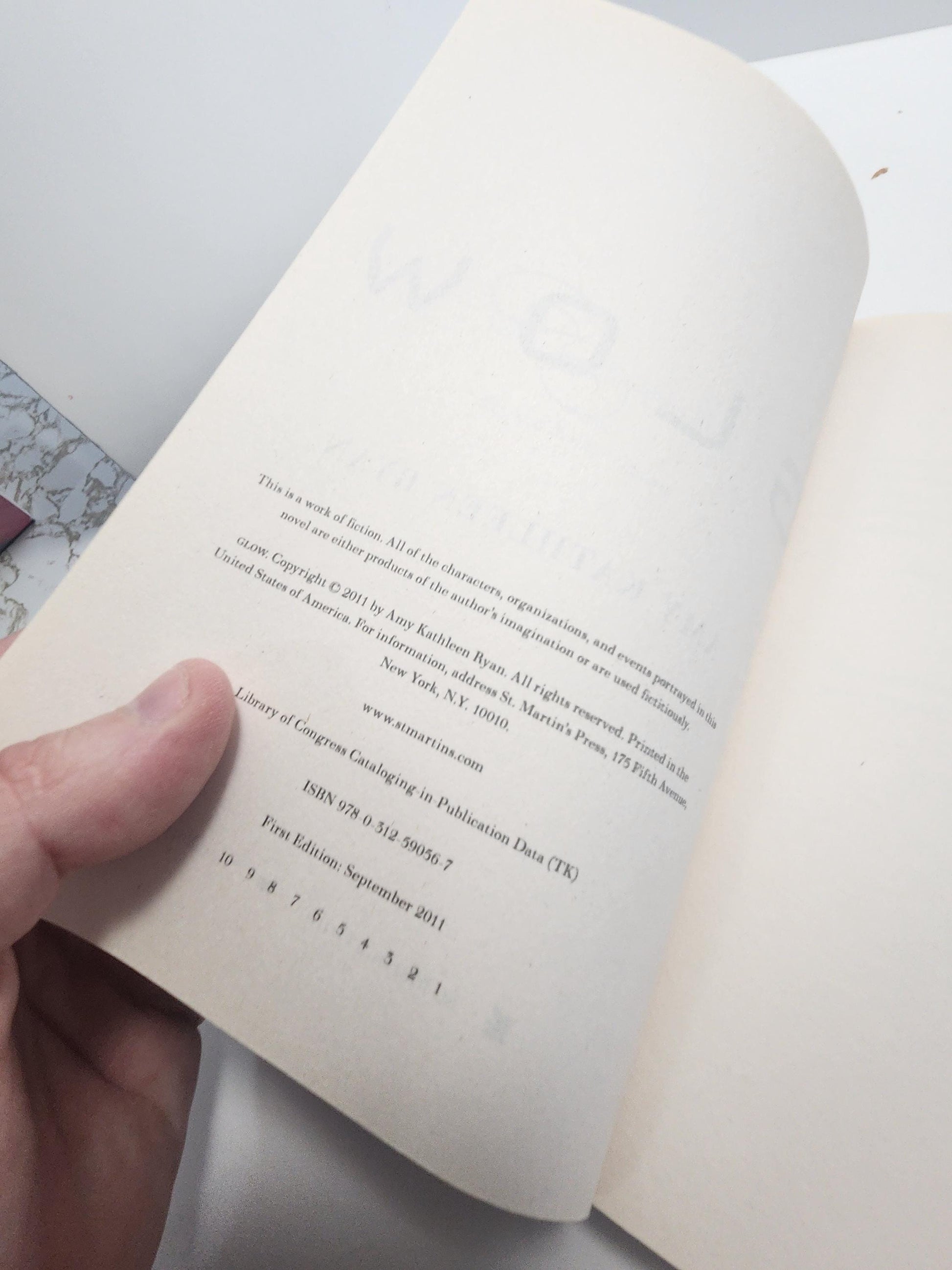 Glow by Amy Kathleen Ryan 1st Book In Series Sky Chasers Series - Series - Book Series - Sky Chasers - Amy Kathleen Ryan - Glow - Glow Book