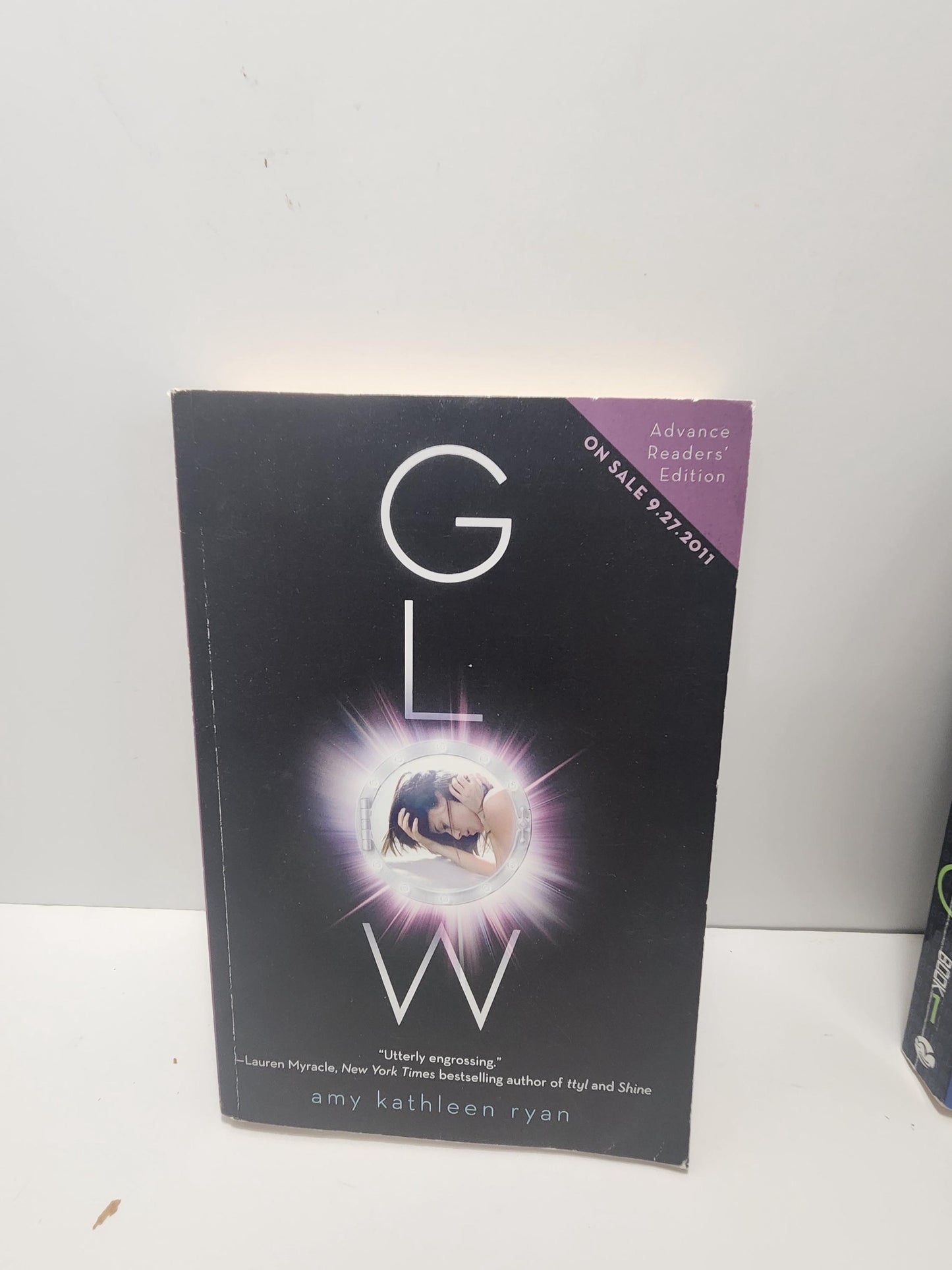 Glow by Amy Kathleen Ryan 1st Book In Series Sky Chasers Series - Series - Book Series - Sky Chasers - Amy Kathleen Ryan - Glow - Glow Book