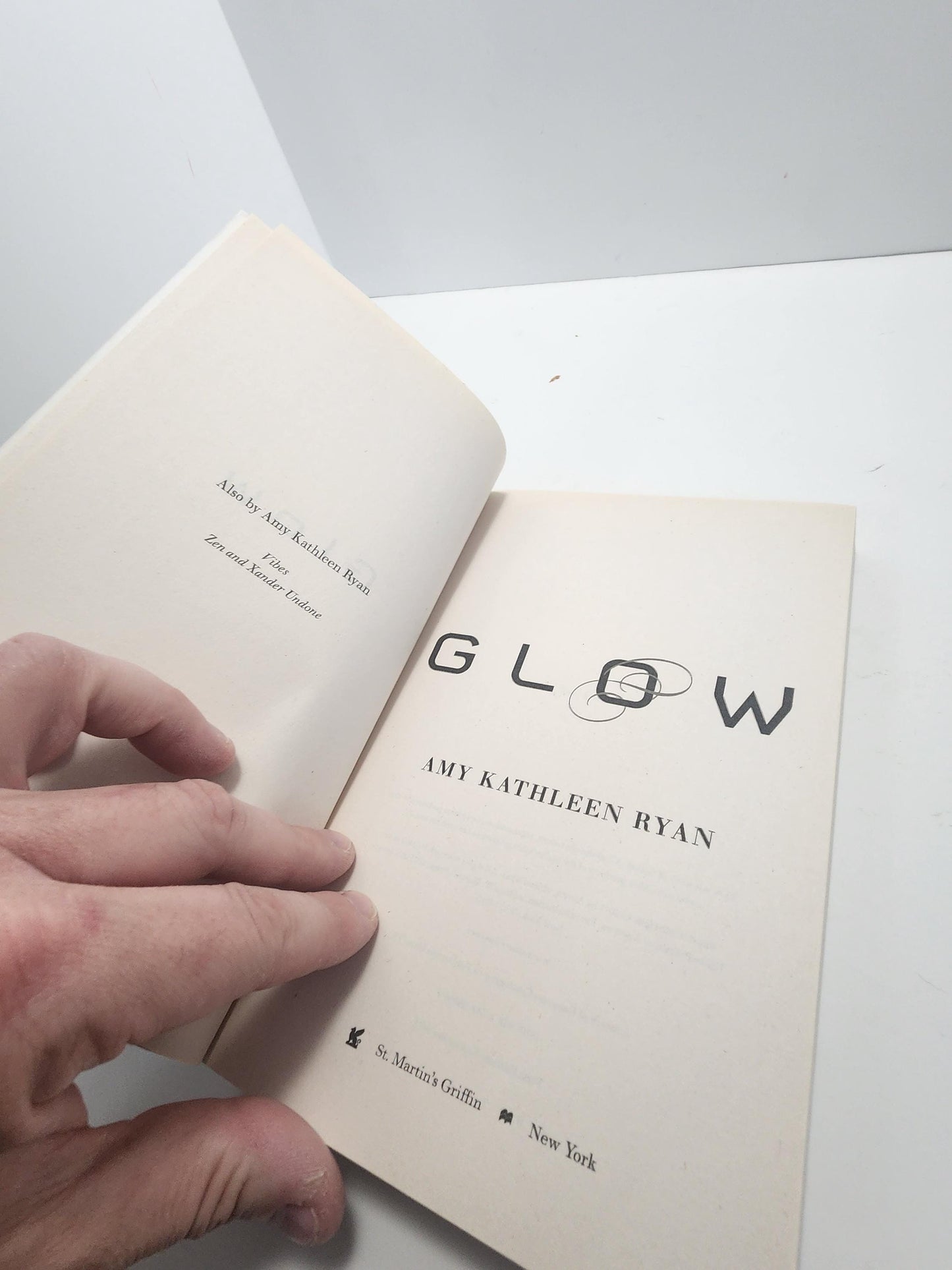 Glow by Amy Kathleen Ryan 1st Book In Series Sky Chasers Series - Series - Book Series - Sky Chasers - Amy Kathleen Ryan - Glow - Glow Book