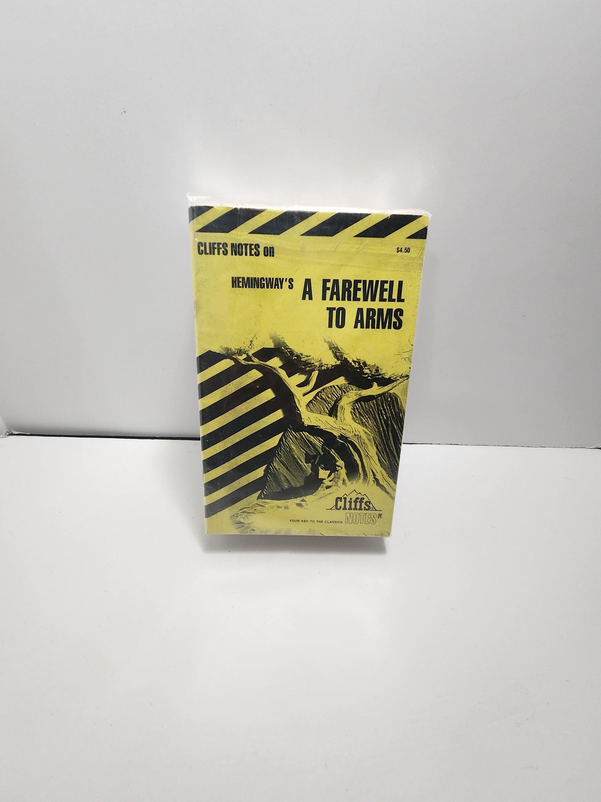 A Farewell To Arms Classic Novel by Ernest Hemingway, first published in 1929 - Vintage Books - A Farewell To Arms - Novels - Ernest Hemingw