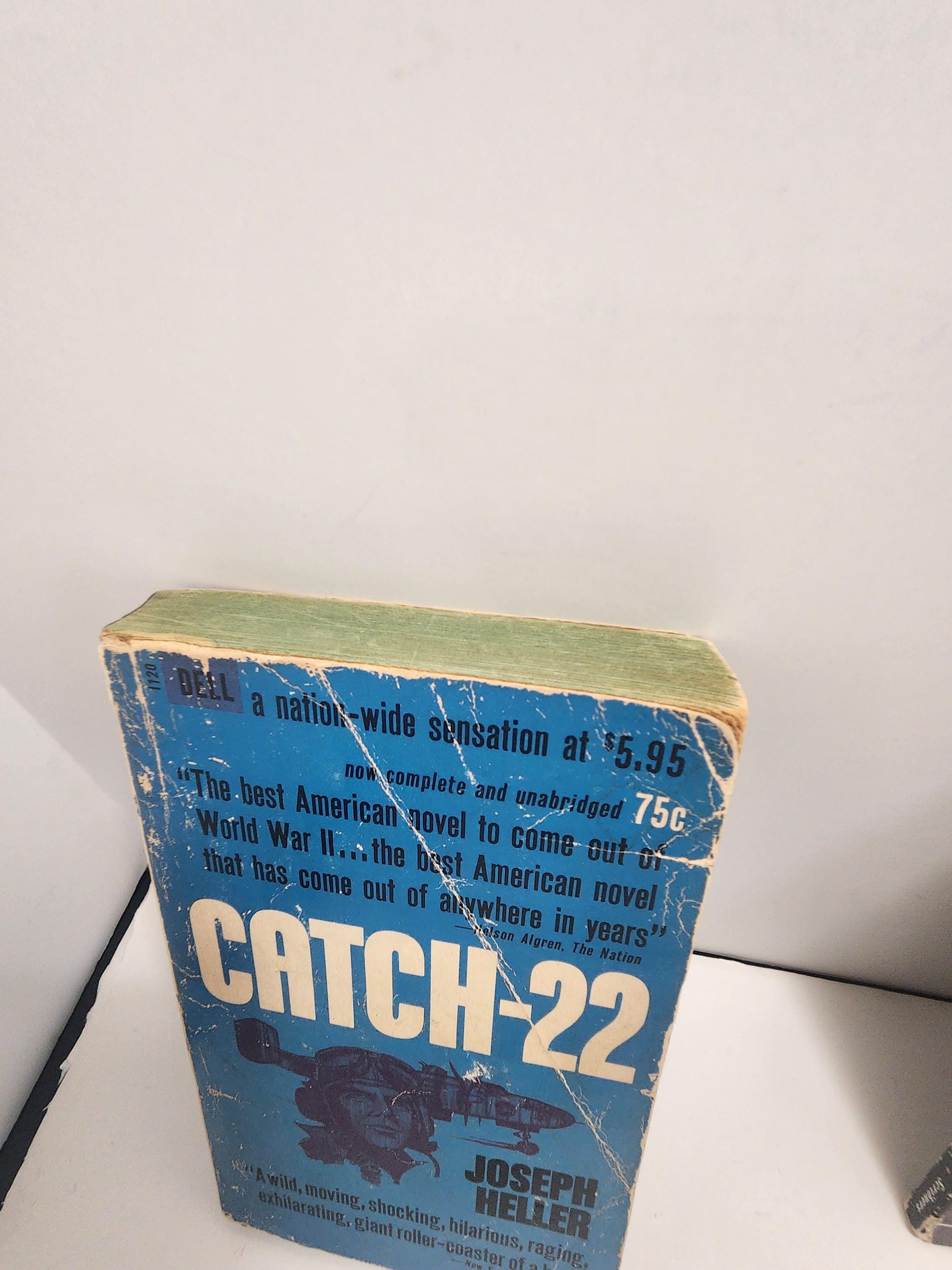 1962 Catch 22 By Joseph Heller - Paperback Books - 1960's - Vintage Books - Catch 22 - Joseph Heller - Joseph Heller Books