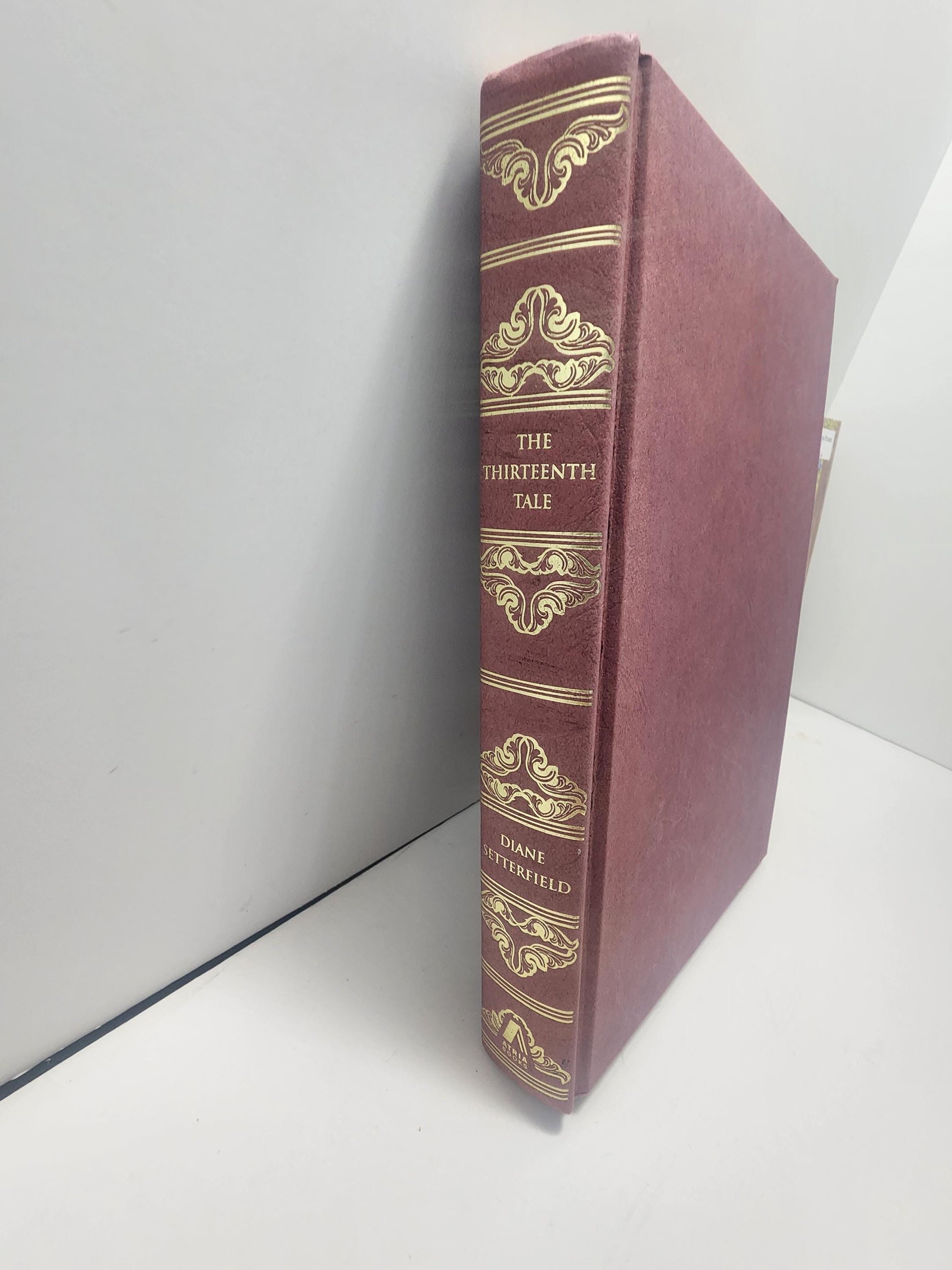 Thirteenth Tale by Diane Setterfield - Gothic Mystery Novel 2006 - 2000's - Vintage Books - Mystery - Mystery Novel - Thirteenth Tale