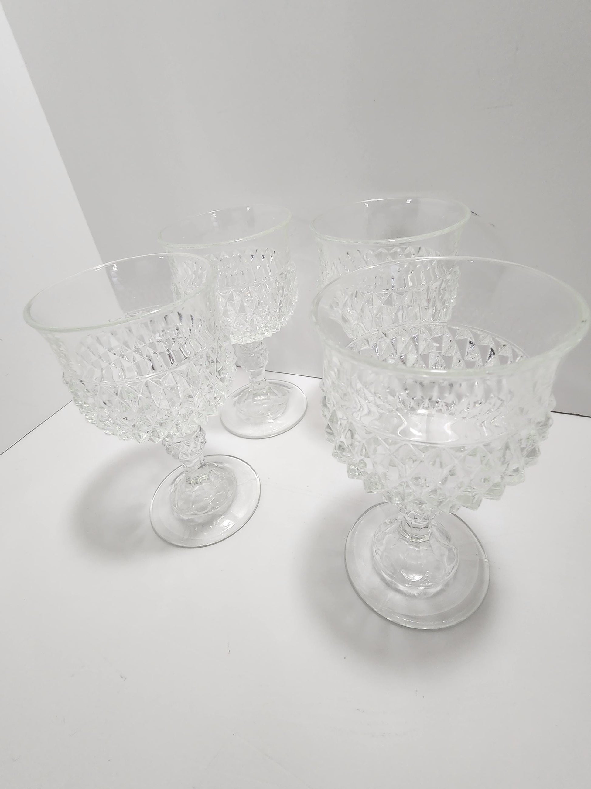 Indiana Glass Vintage Diamond Print Glasses SET Of 4 - Glasses - Tumblers - Indiana Glass - Diamond Glass - Glass Set - Drinkware