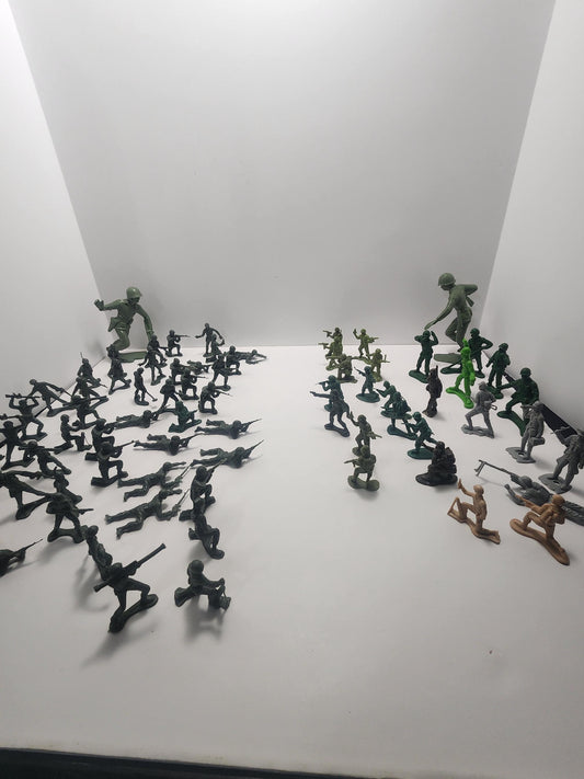 Army Men Vintage Action Figures Huge LOT - Army - Army Men - Action Figures - Playset - War - War Toys - Army Men Toys