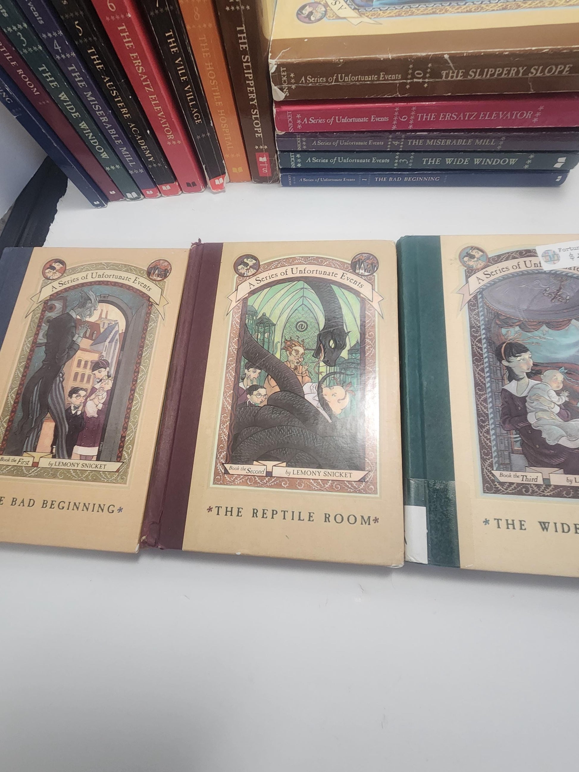 A Series Of Unfortunate Events Book Series LOTS - Books - Book Lots - Book Series - Series - Seroes Of Unfortunate Events - Unfortunate Even