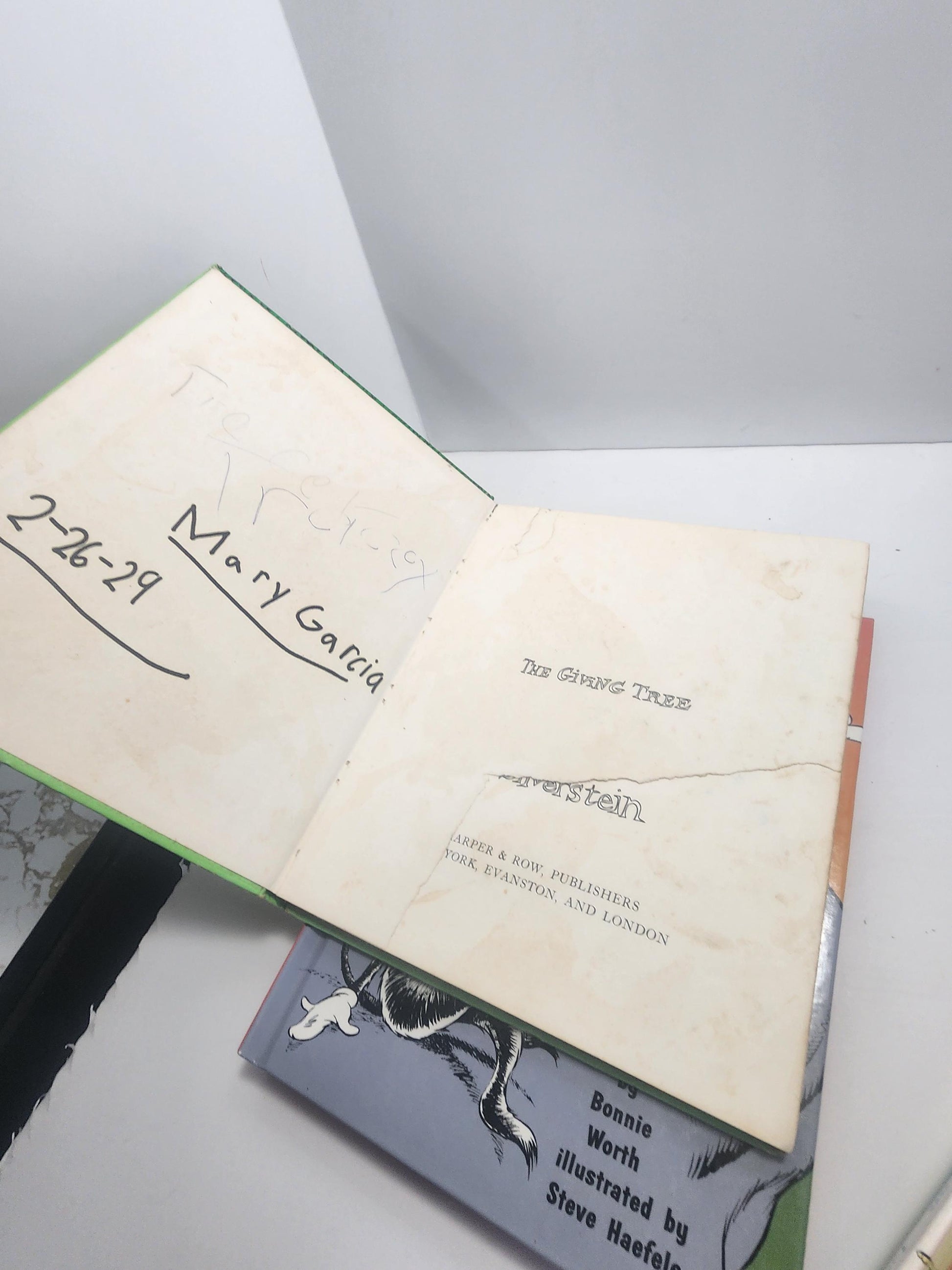 Vintage Children's Books - Dr Suess - The Giving Tree - The Giving Tree Book - Dr Suess - Dr Suess Books