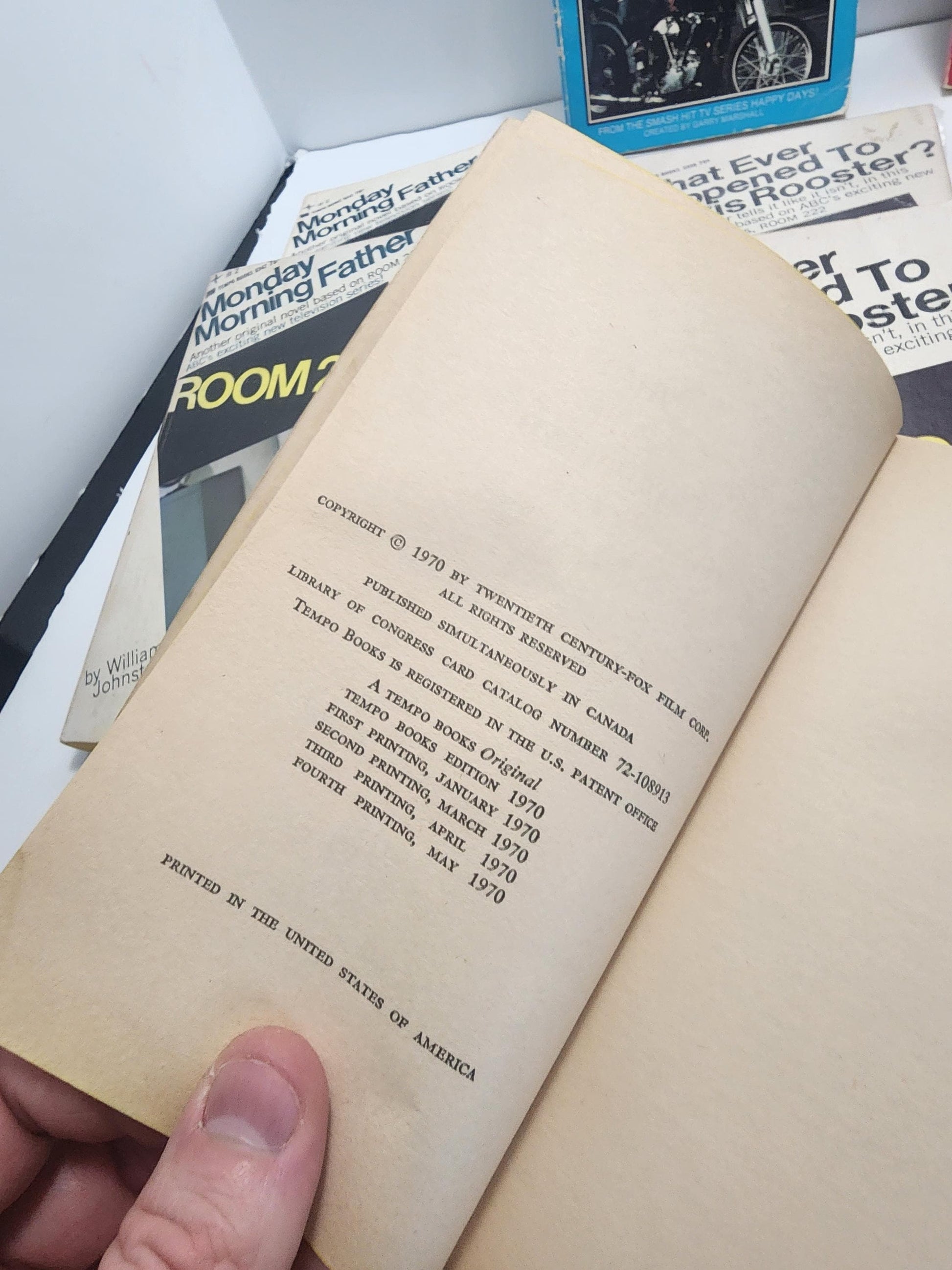 William Johnston 1980's Popular Movie & Shows Paperback Books - William Johnston - Paperback Books - Happy Days - Room 222 - Get Smart