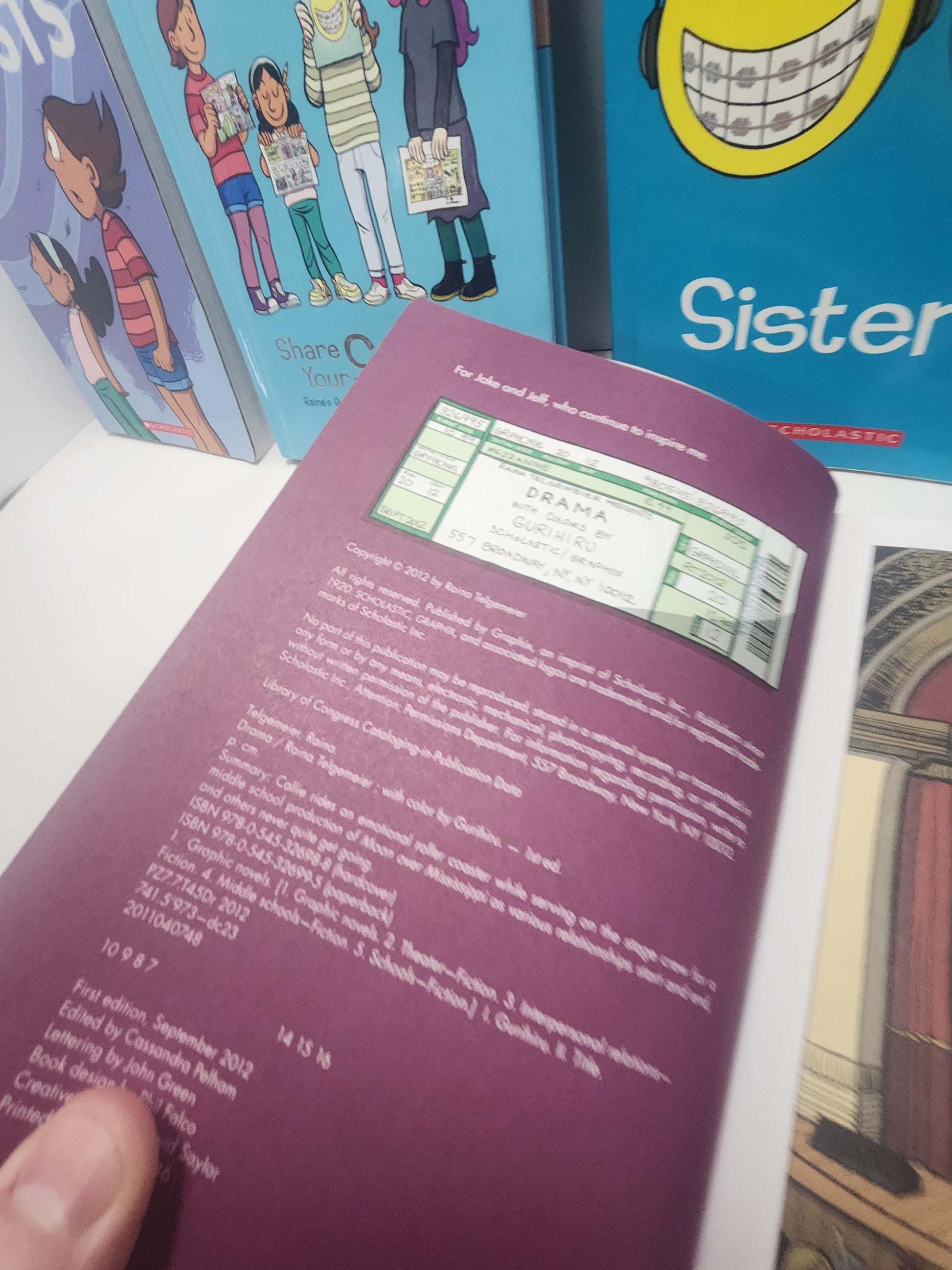 Raina Telgemeier Series Books LOT - Raina Telgemeir - Young Adult Books - Smile - Series - Children's Books