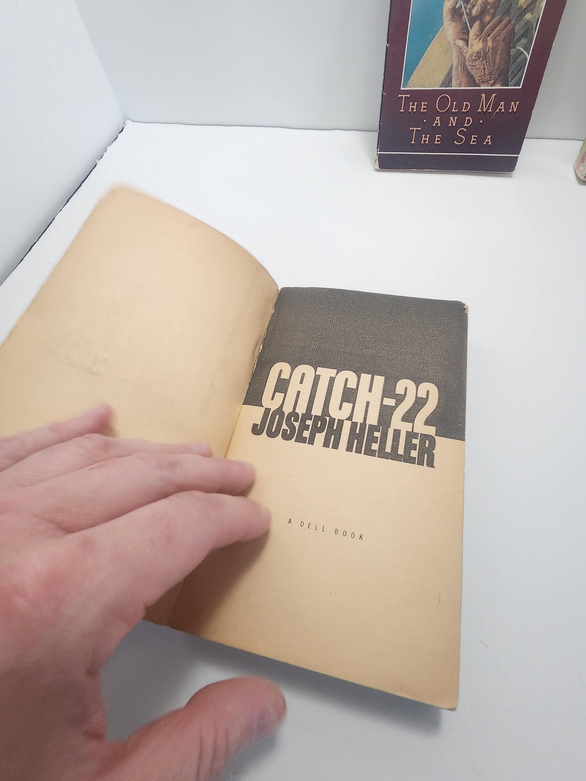 1962 Catch 22 By Joseph Heller - Paperback Books - 1960's - Vintage Books - Catch 22 - Joseph Heller - Joseph Heller Books
