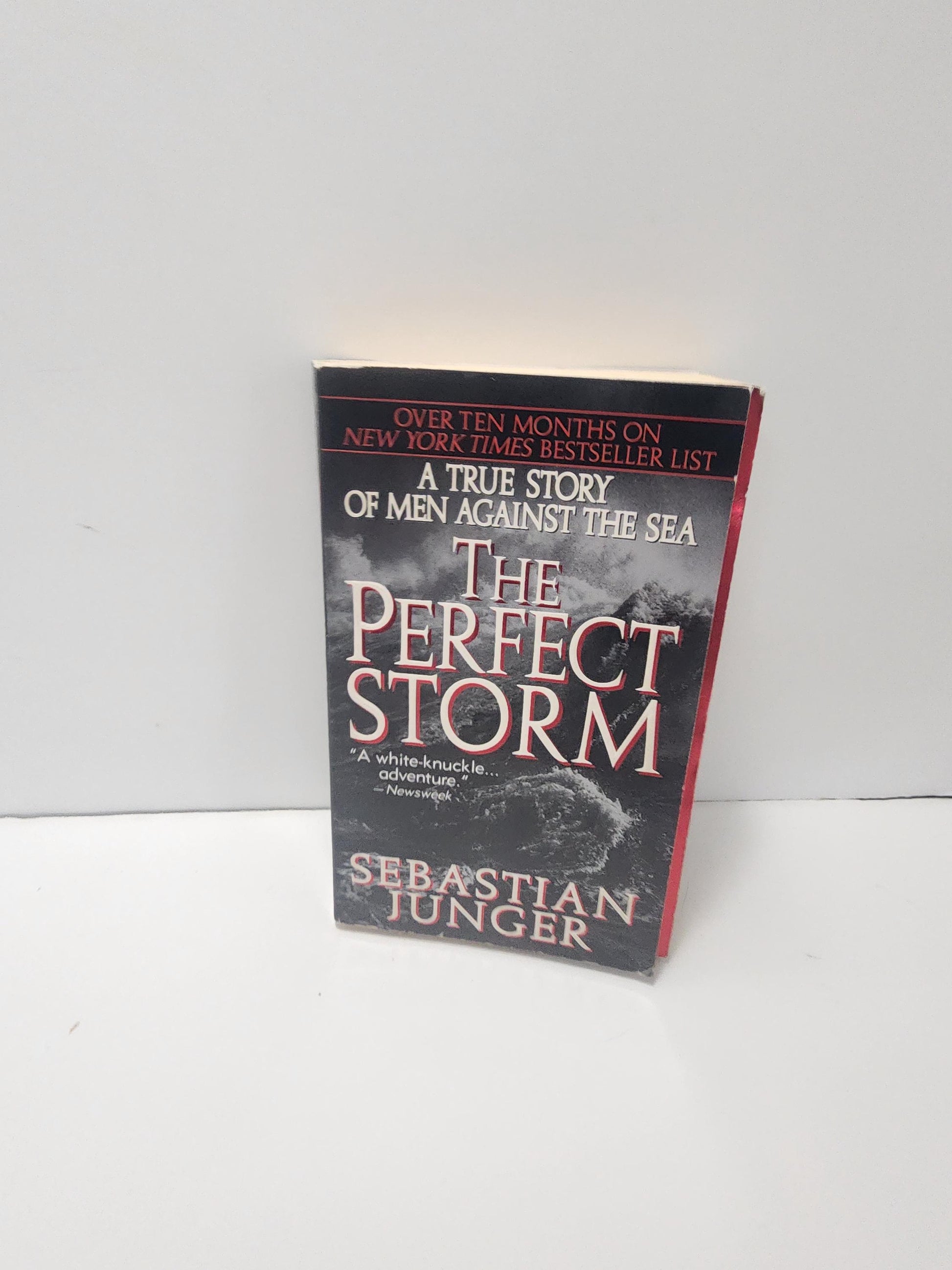 1997 The Perfect Storm By Sebastian Junger - Sebastian Junger - Sebastian Junger Books - The Perfect Store - 1990's - Vintage Books