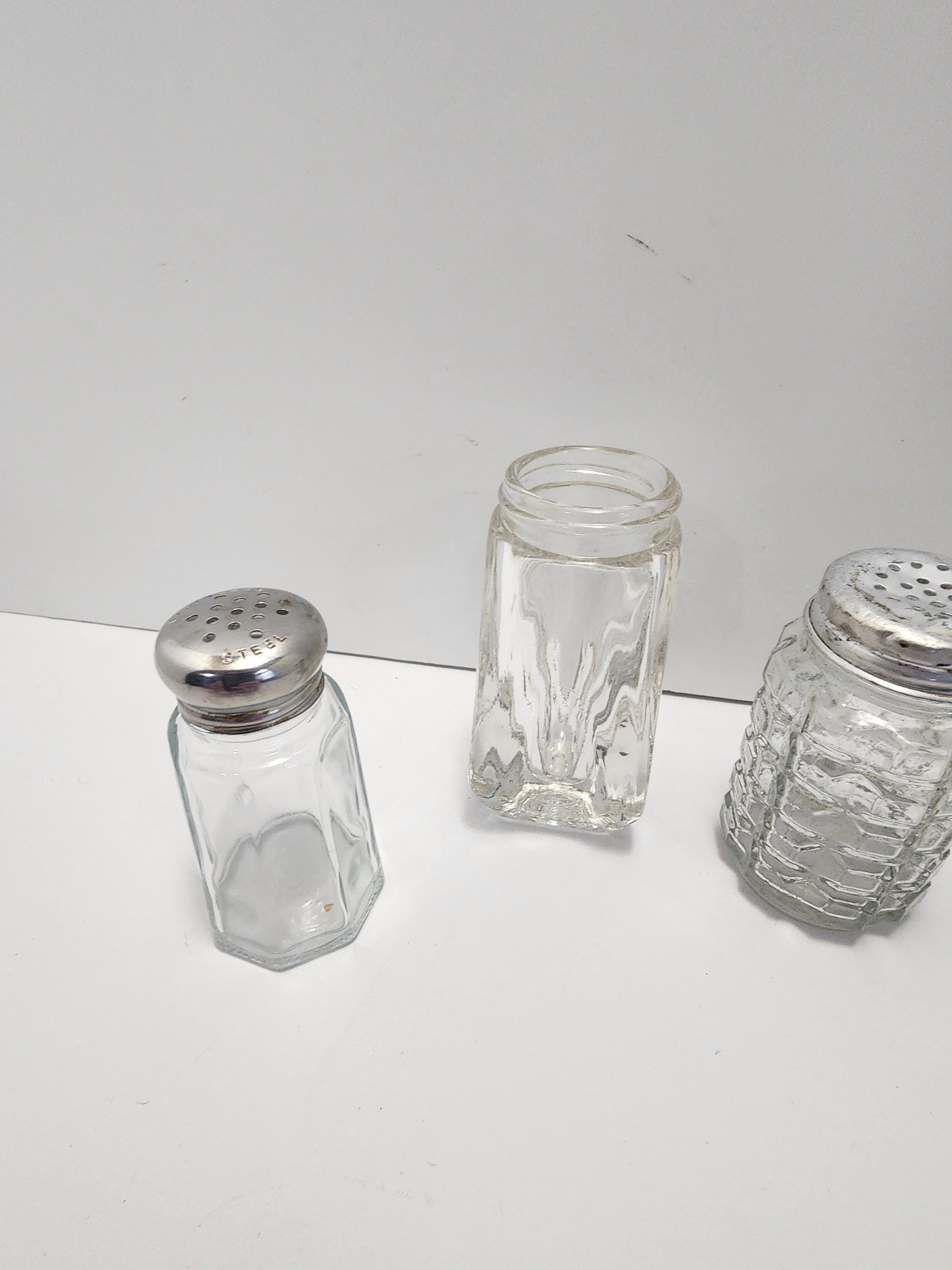 1960's 1970's Antique Mixed LOT of 4 Salt & Pepper Shakers - Vintage Shakers - Shakers - Salt And Pepper - Salt And Pepper Shakers - Antique