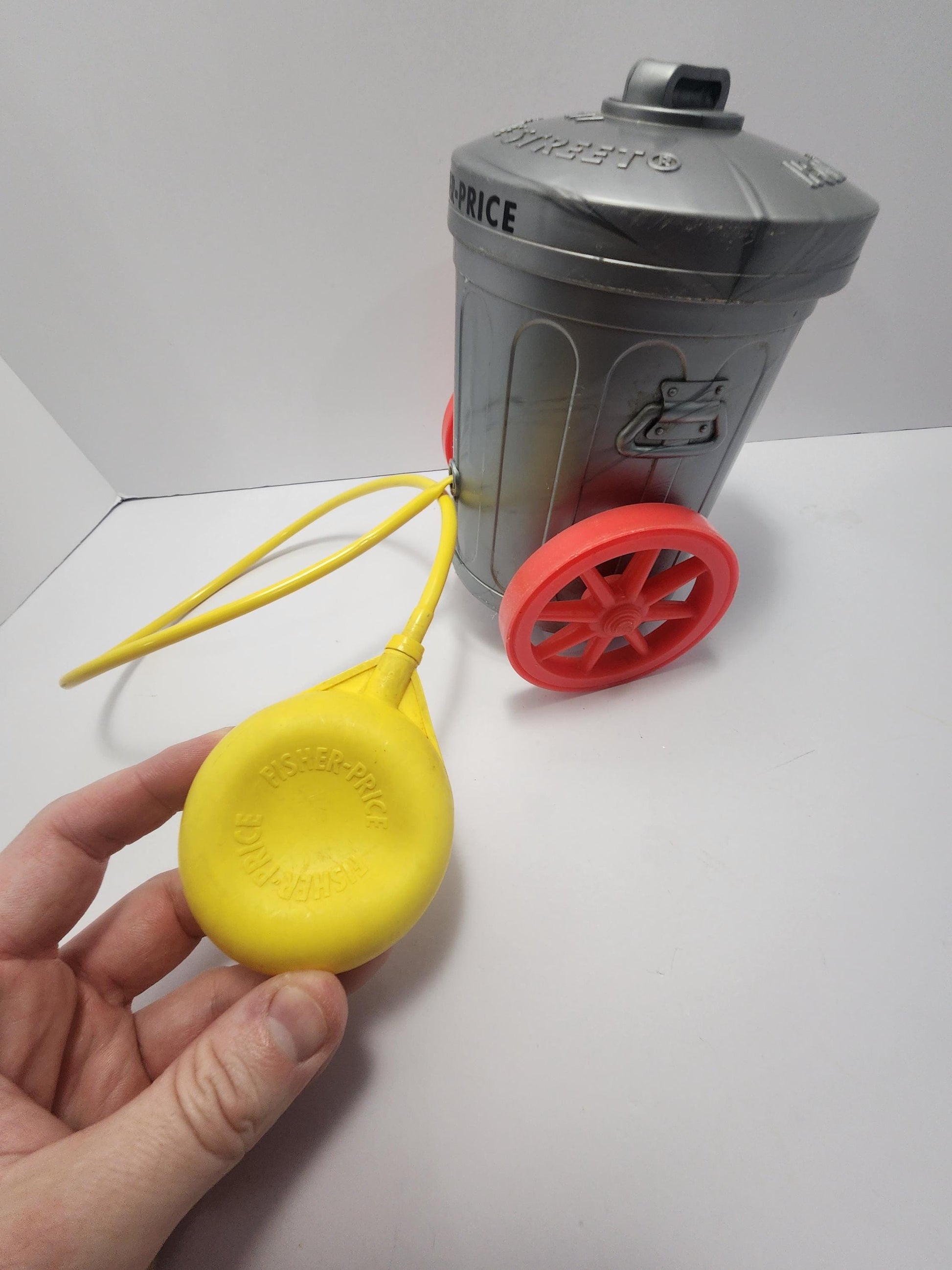 Vintage 2000's Fisher Price Oscar The Crouch Pretend Play Figure - Fisher Price - Muppets - Muppet Toys - Sesame Street - Oscar - Fisher Pri