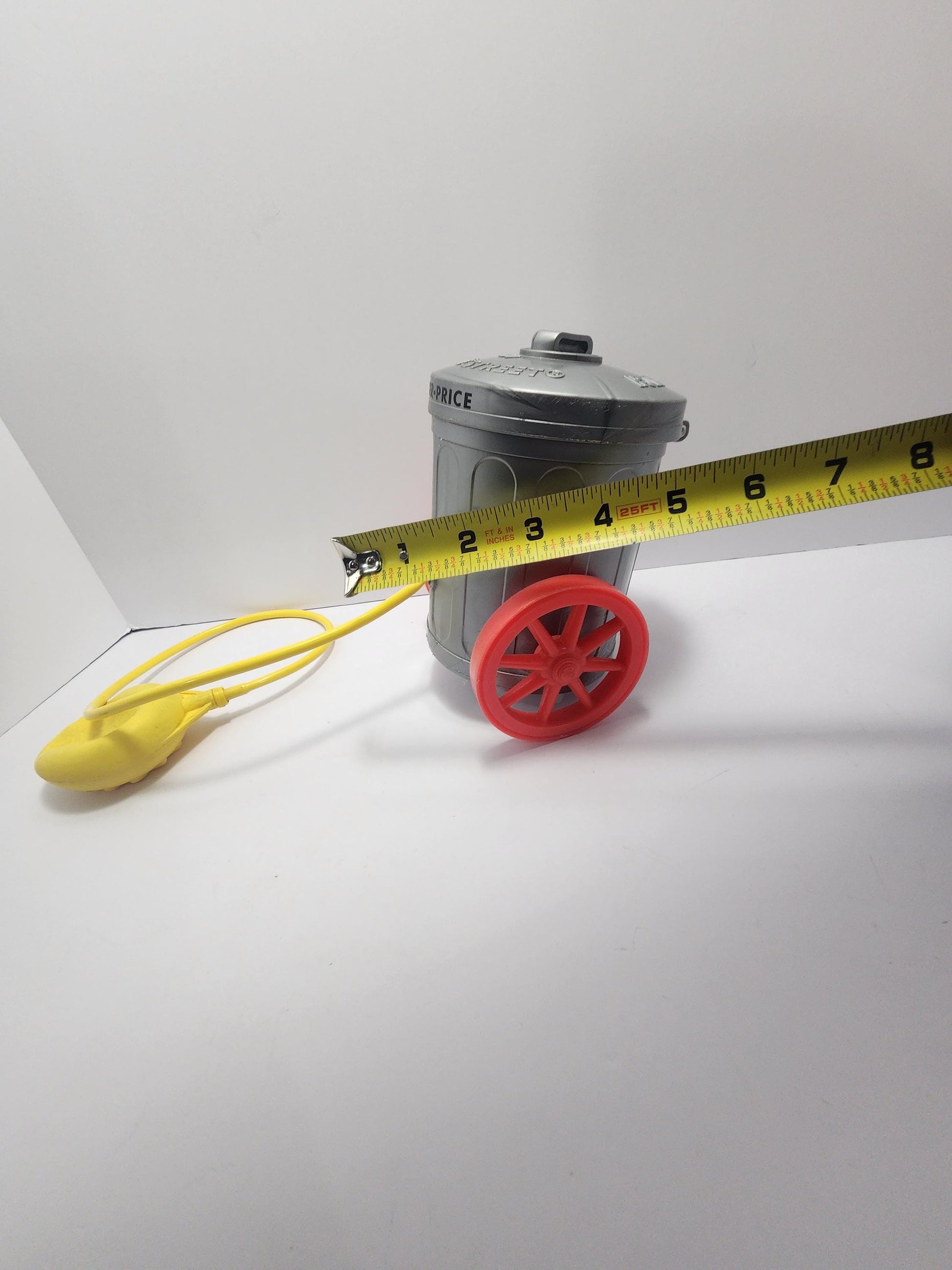 Vintage 2000's Fisher Price Oscar The Crouch Pretend Play Figure - Fisher Price - Muppets - Muppet Toys - Sesame Street - Oscar - Fisher Pri