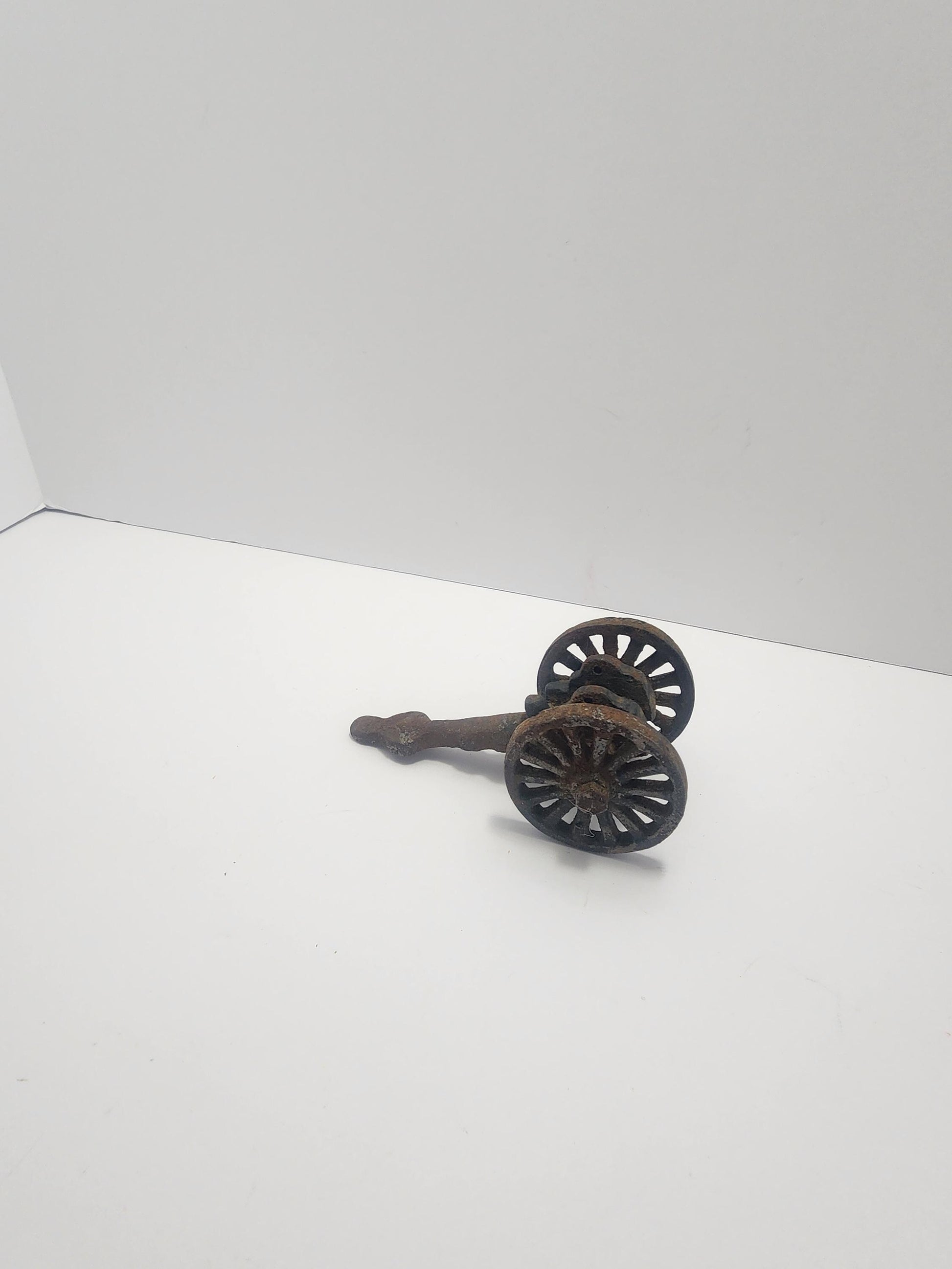 1940's Cast Iron Cannon On Wheels Toy - Cannon - Cival War - Army Toys - War Toys - Cast Iron - Cast Iron Toys