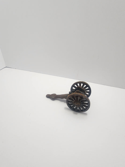 1940's Cast Iron Cannon On Wheels Toy - Cannon - Cival War - Army Toys - War Toys - Cast Iron - Cast Iron Toys