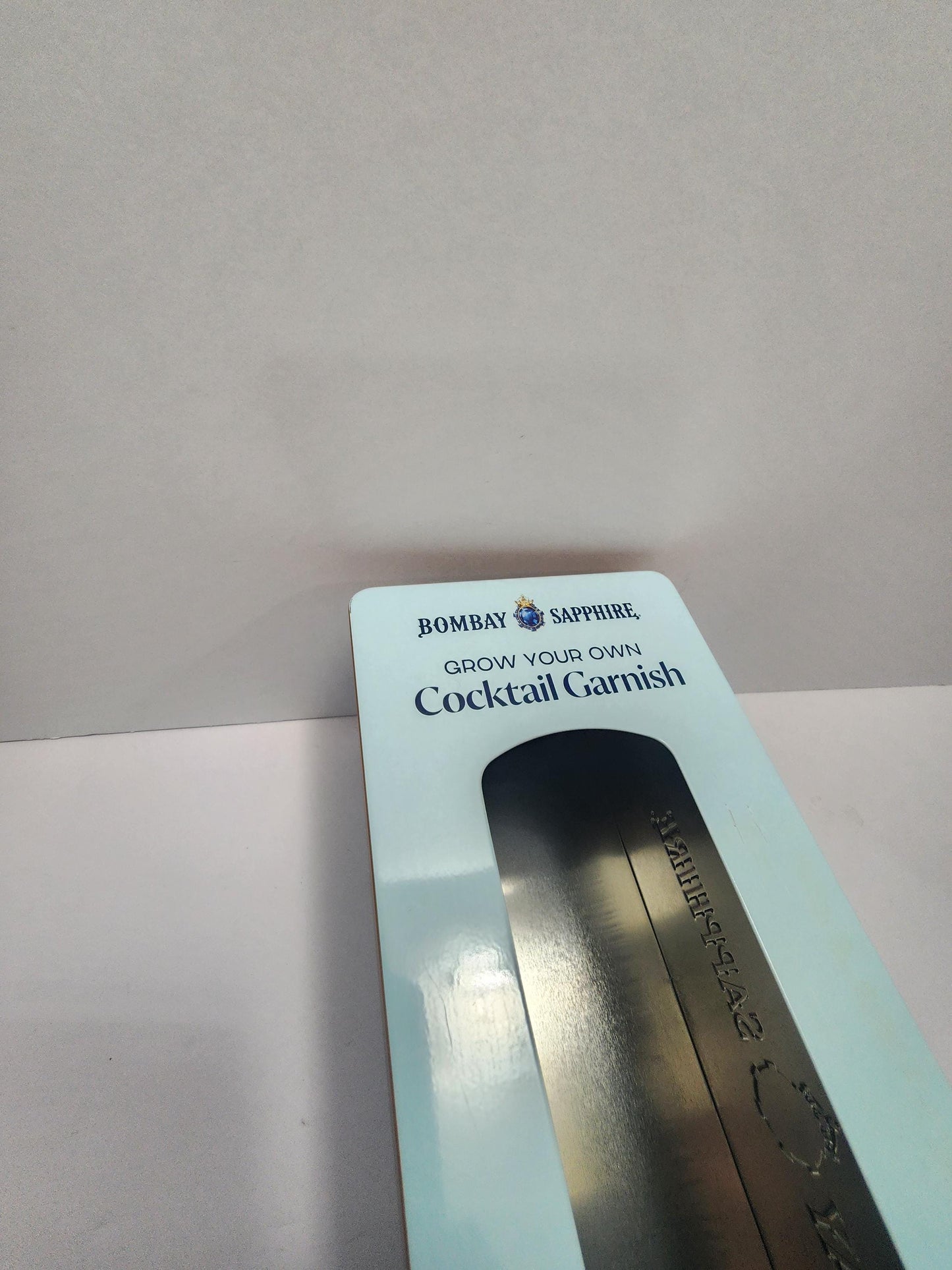 Fresh Cocktail Garnish Garden Growing Tin Box - Drinks - Barware - Bar Decor - Garnishes - Garnish - Cocktails - Cocktail Granish - Herbs