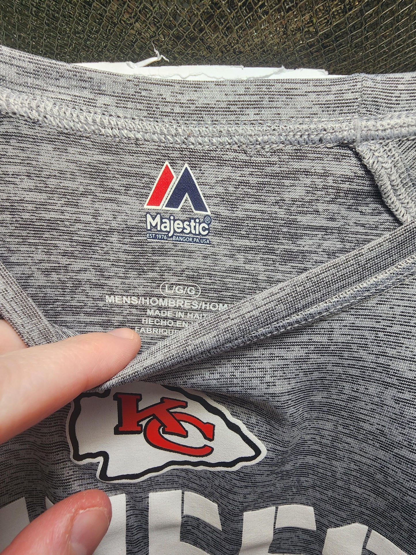 Men's Size Large Kansas City Chiefs Long Sleeve Shirt - Kansas City Chiefs - Men's Clothing - Men's Shirts - Nfl - Nfl Gifts - Nfl Gear