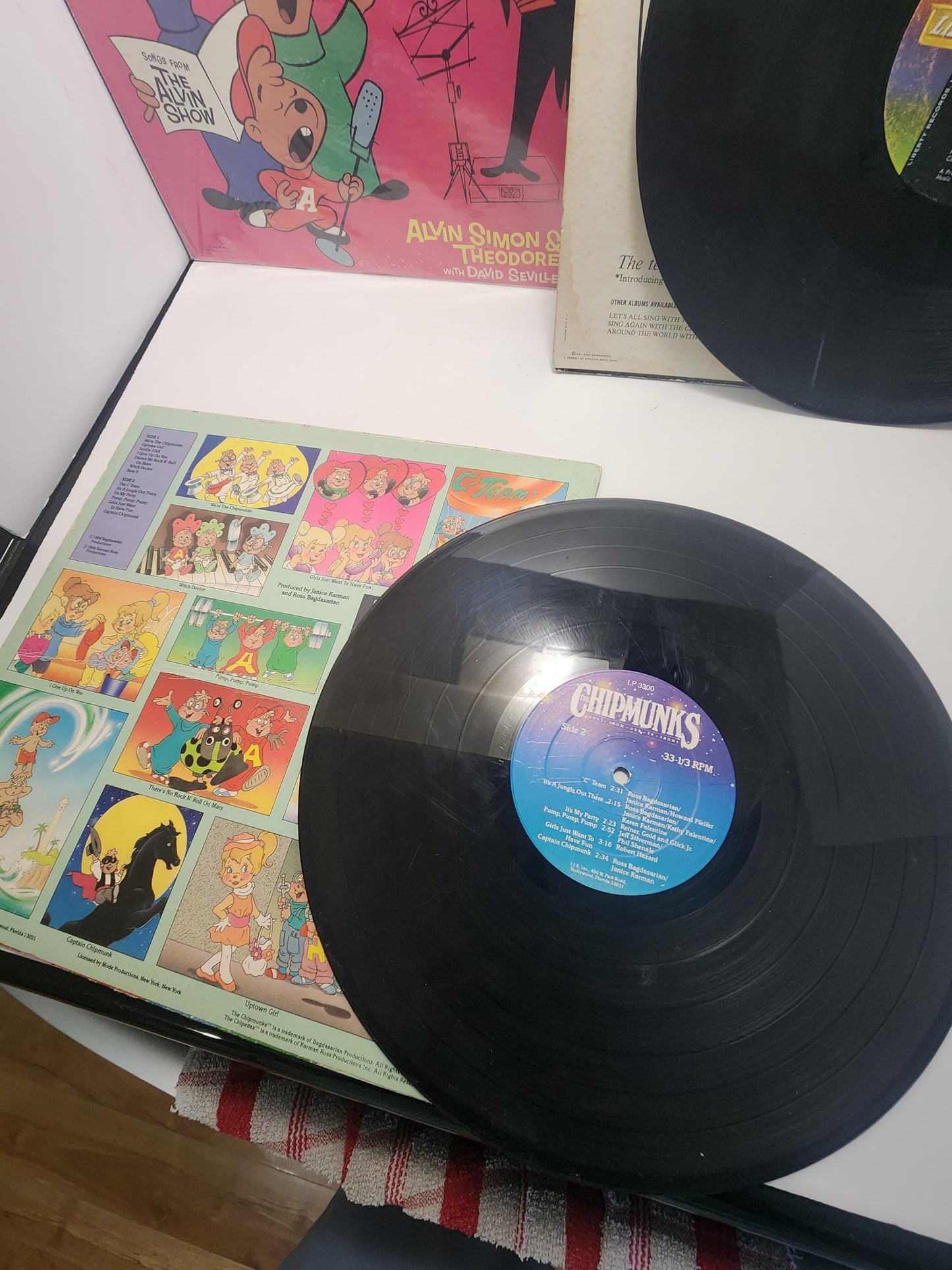 Alvin & The Chipmunks Vinyl Records LOT Of 3 1970's - Alvin And The Chipmunks - Vinyl - Vinyl LP Records - Vintage Records - Cartoons