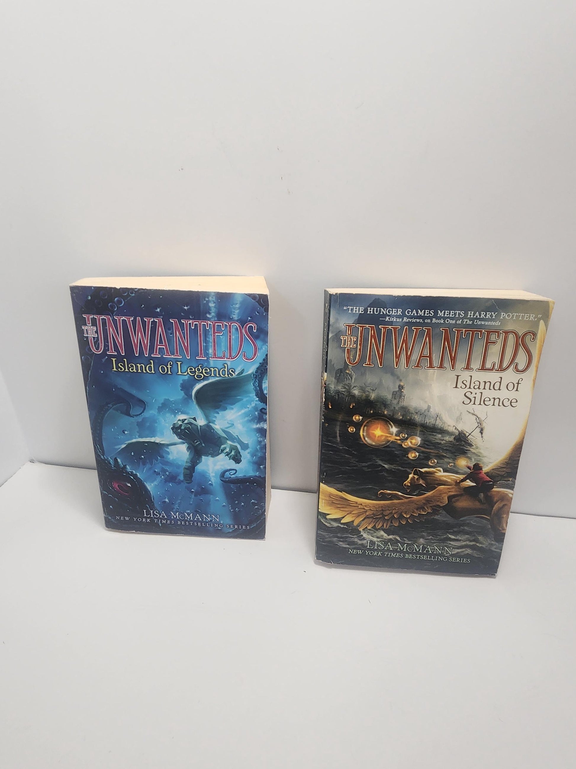 Lisa Mcmann The Unwanted Book Series LOT Of 2 - Lisa Mcmann - The Unwanted - Book Series - Series - Paperback Books