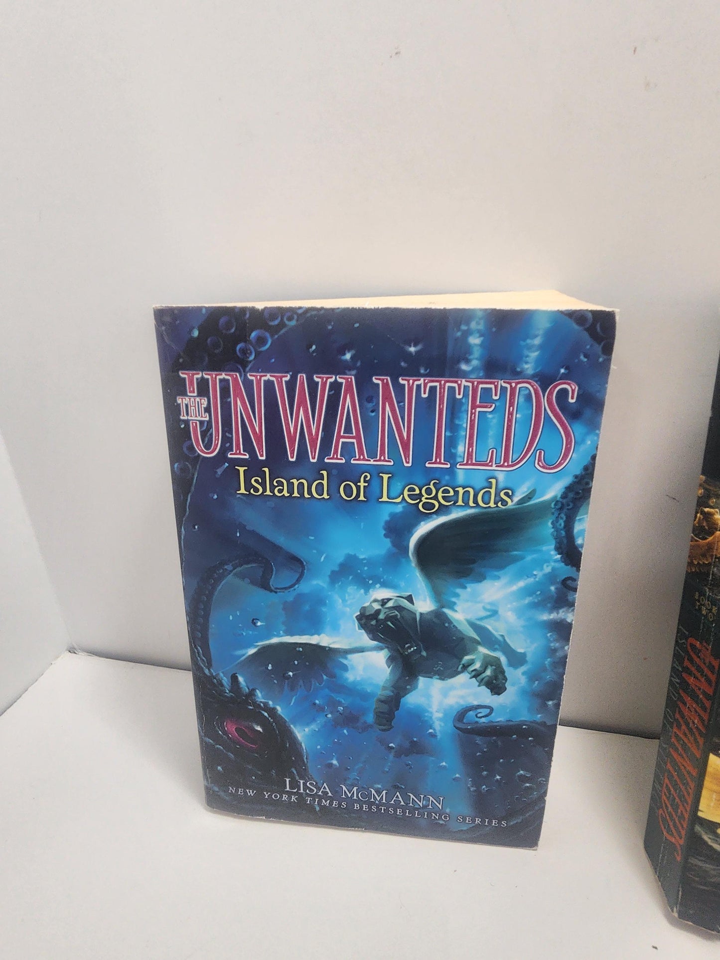 Lisa Mcmann The Unwanted Book Series LOT Of 2 - Lisa Mcmann - The Unwanted - Book Series - Series - Paperback Books