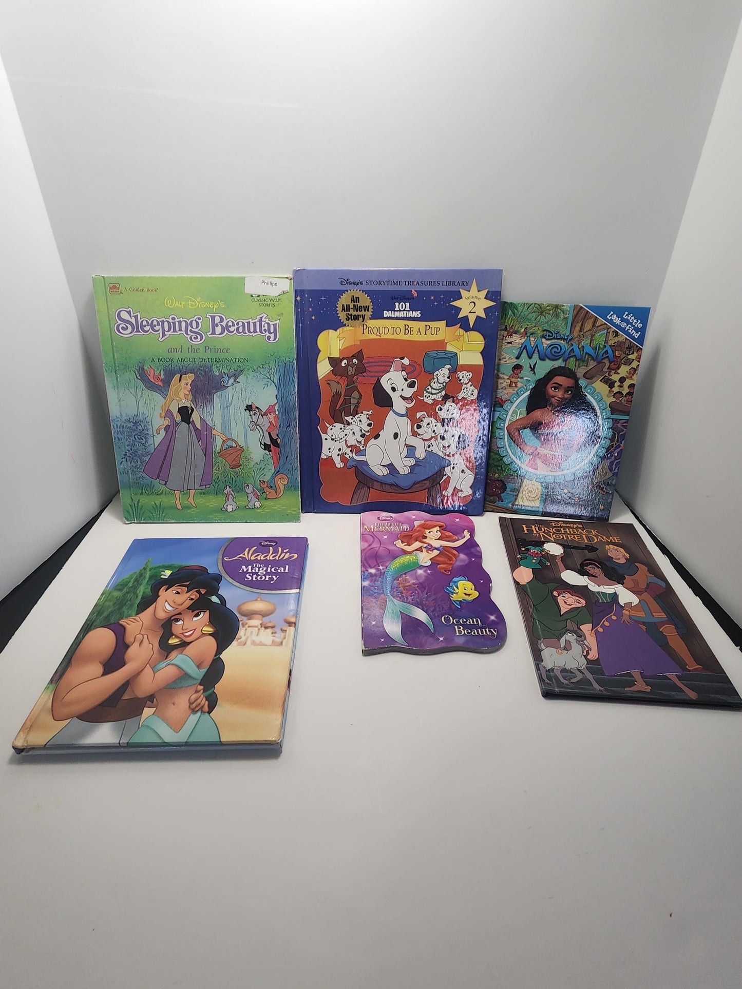 Disney Children's Books LOT Of 6 - Disney - Disney Gifts - Moana - Disney Books - Book Lot - Children's Books