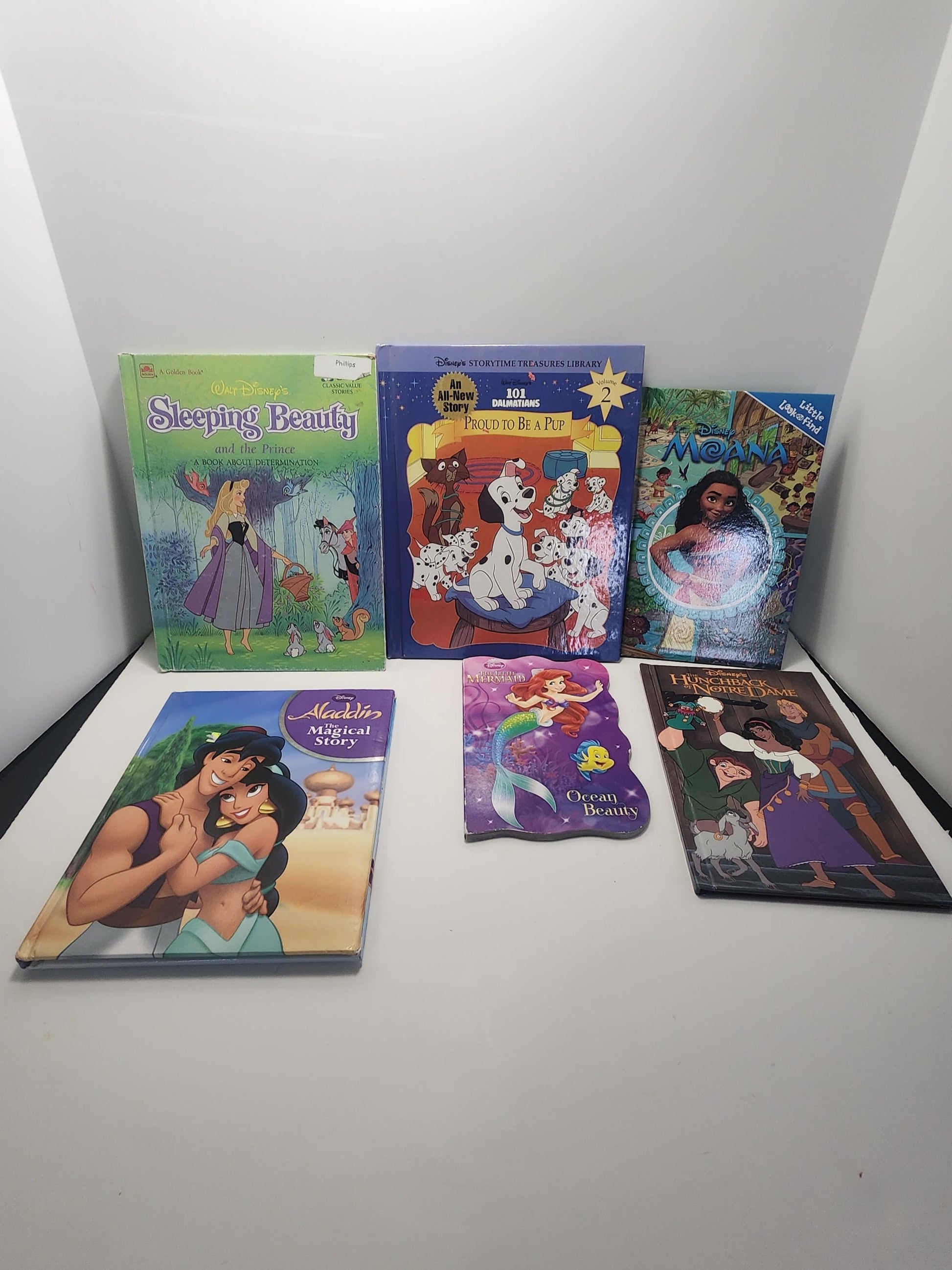 Disney Children's Books LOT Of 6 - Disney - Disney Gifts - Moana - Disney Books - Book Lot - Children's Books