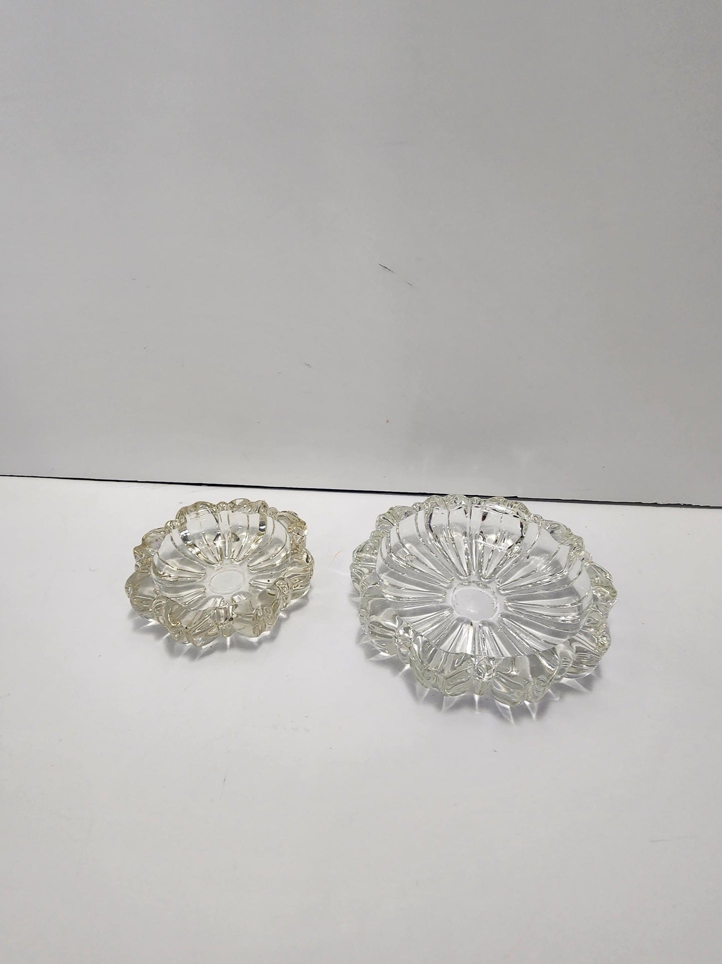 Midcentury Atlas Daisy Glass Ashtrays LOT Of 2 - Ashtray - Vintage Ashtray - Glass Ashtray - Atlas - Atlas Glass - Mid Centuty
