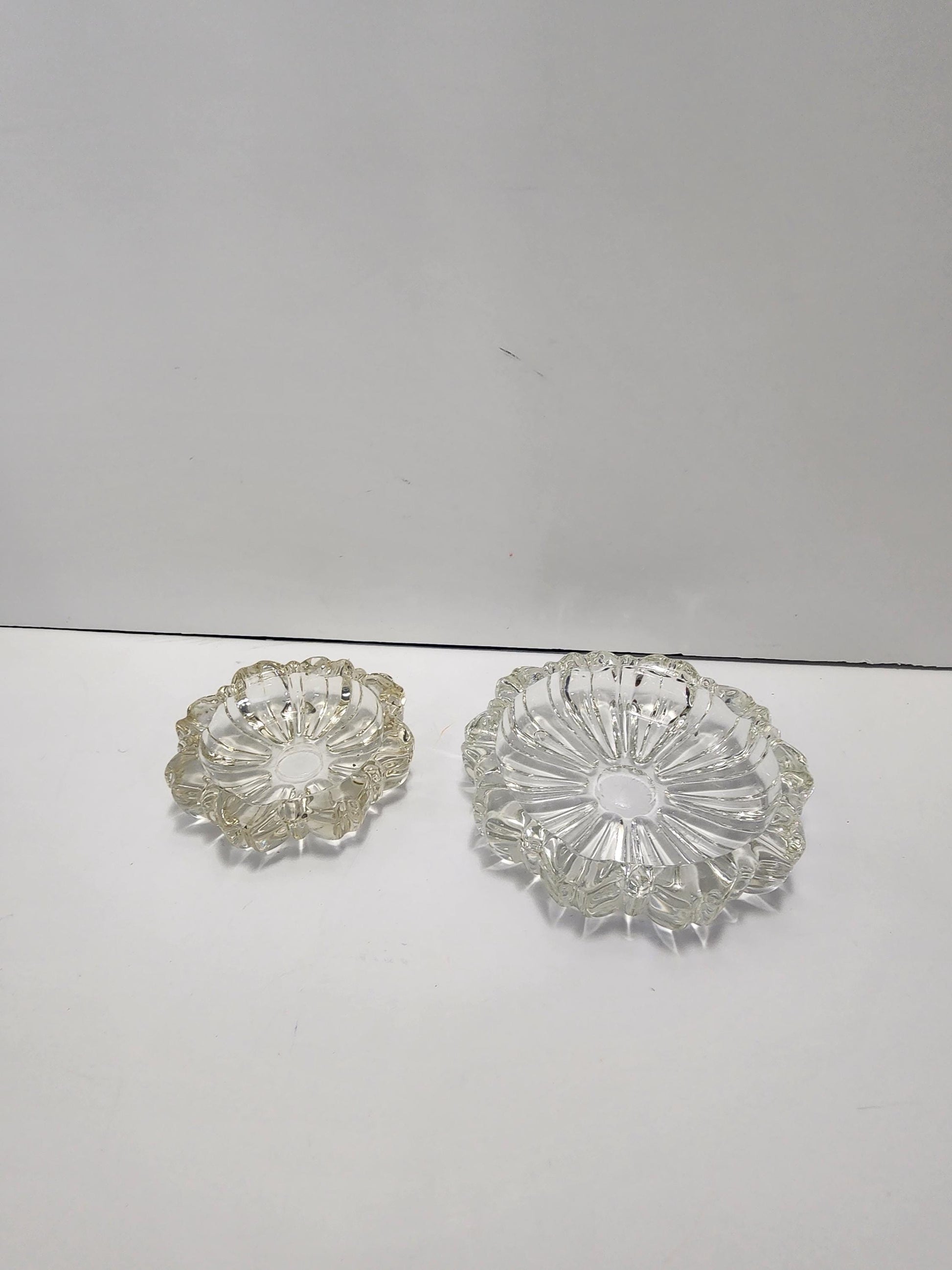 Midcentury Atlas Daisy Glass Ashtrays LOT Of 2 - Ashtray - Vintage Ashtray - Glass Ashtray - Atlas - Atlas Glass - Mid Centuty