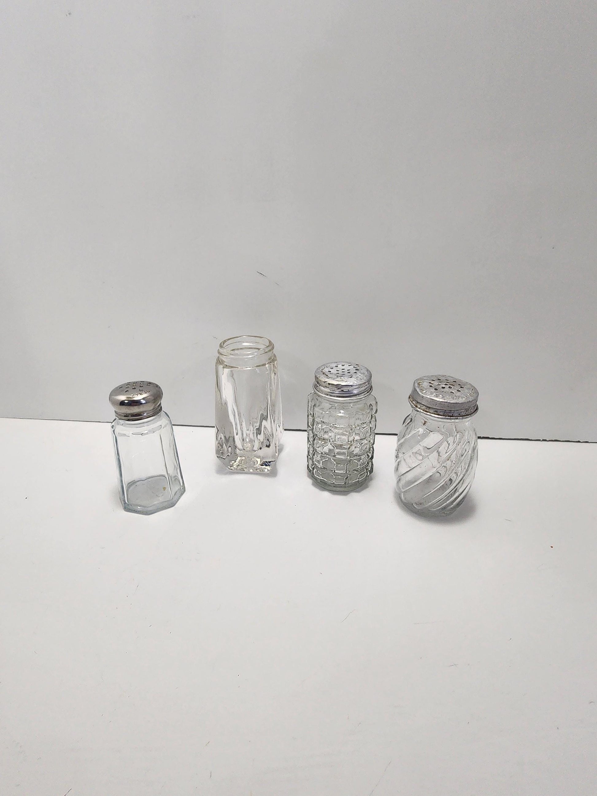 1960's 1970's Antique Mixed LOT of 4 Salt & Pepper Shakers - Vintage Shakers - Shakers - Salt And Pepper - Salt And Pepper Shakers - Antique